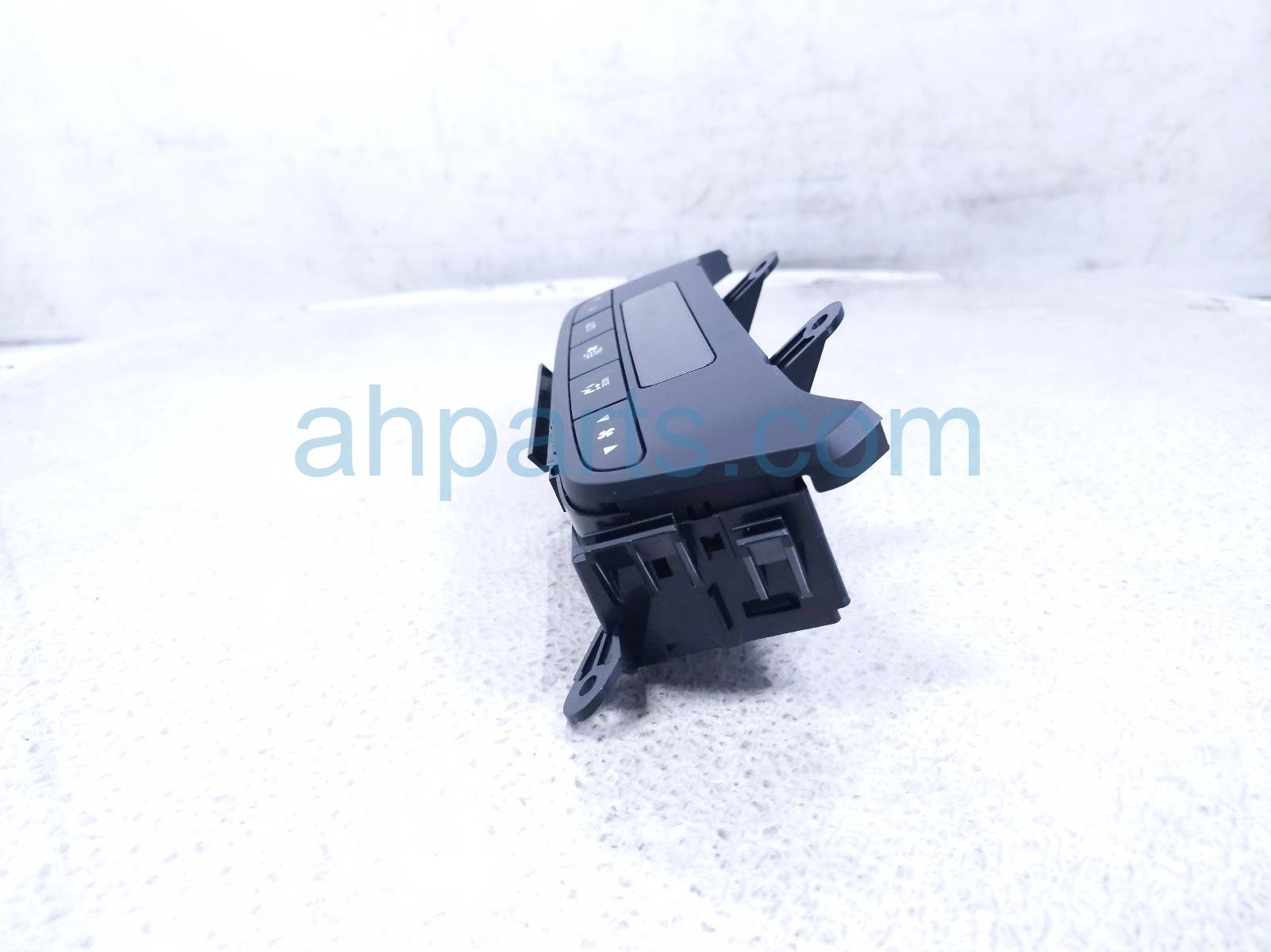 2024 Honda Pilot Temperature Climate Heater/ac Control(rear) 79650 T90 A41ZA Replacement 2024 Honda Pilot Temperature Climate Heater/ac Control(rear) 79650 T90 A41ZA Replacement thumbnail