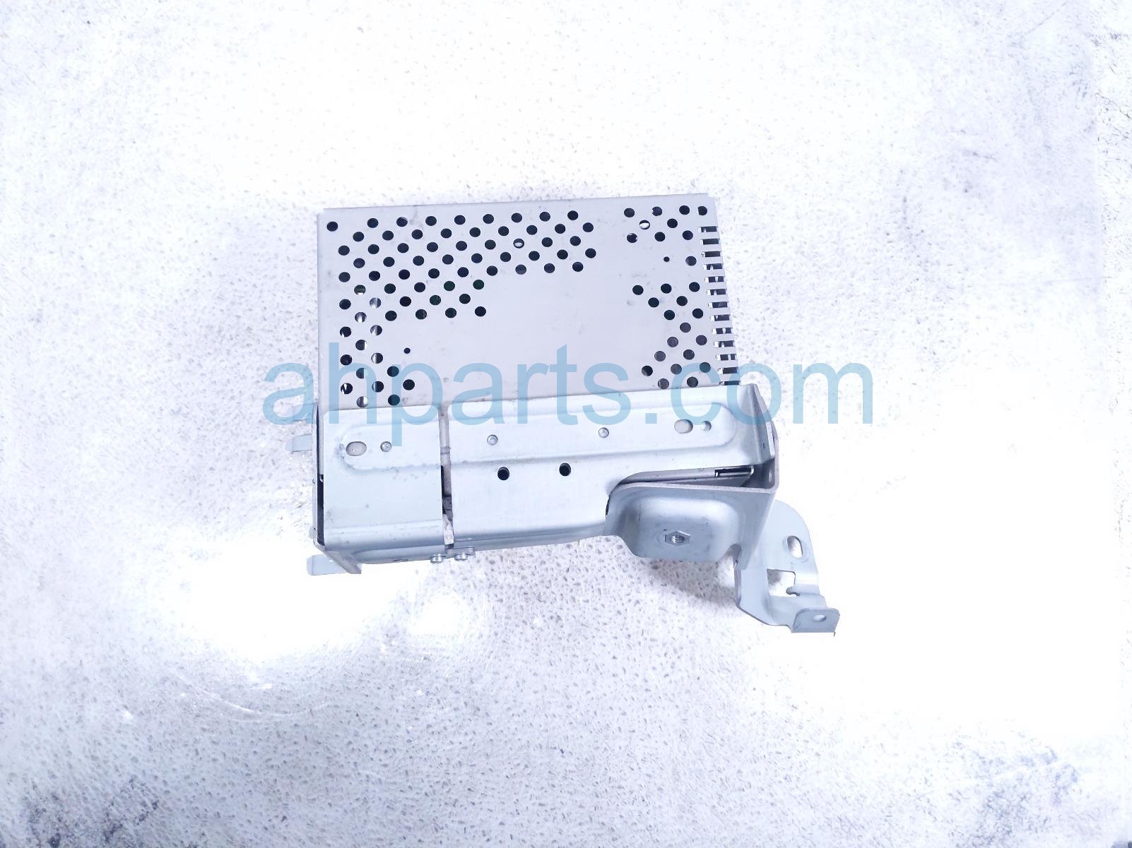 2020 Ford Explorer Audio/radio Receiver LB5T 18K810 DBF Replacement 2020 Ford Explorer Audio/radio Receiver LB5T 18K810 DBF Replacement thumbnail