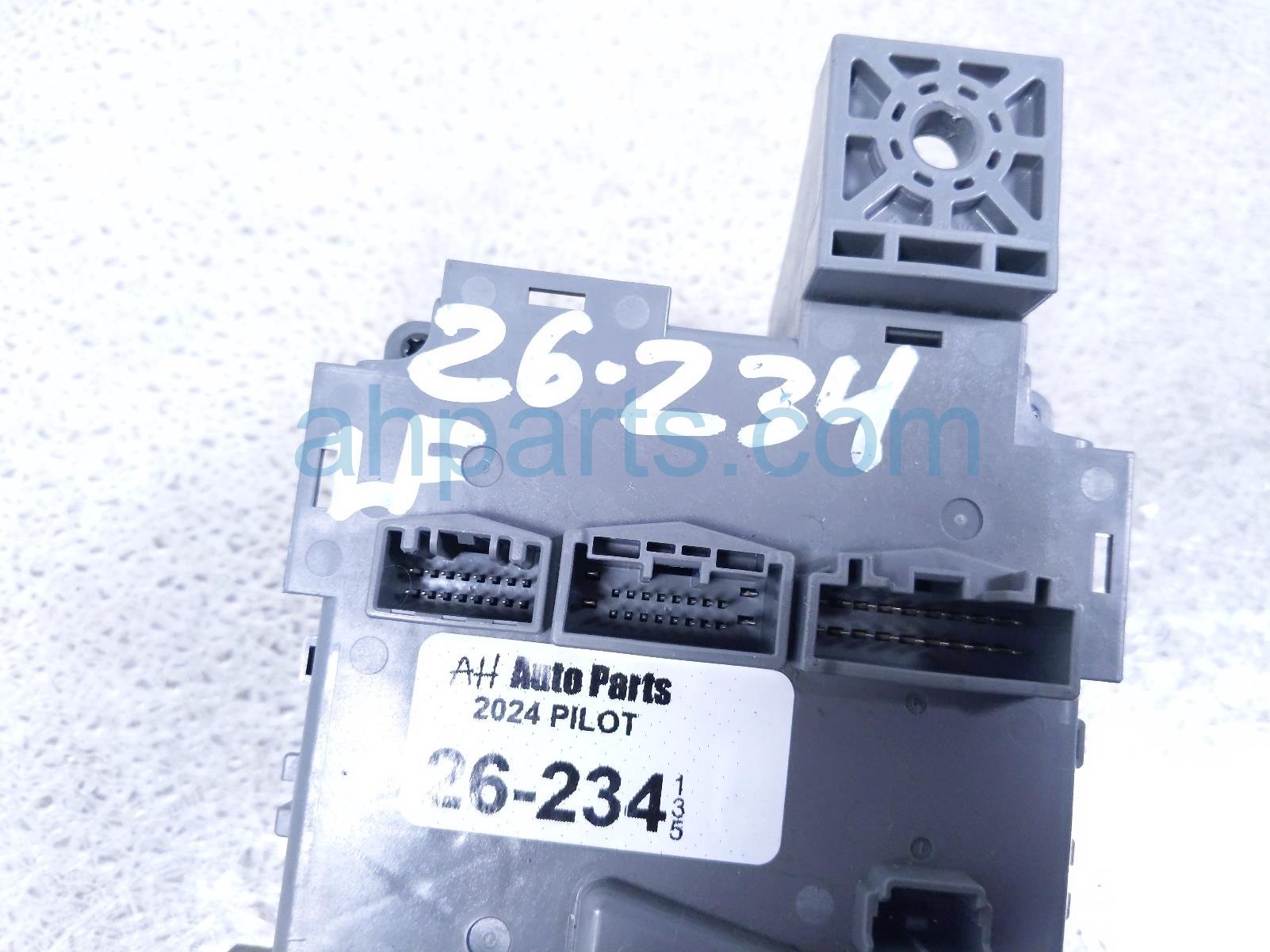 2024 Honda Pilot Driver Cabin Fuse Box Sport 3.5l Awd 38200 T90 A31 Replacement 2024 Honda Pilot Driver Cabin Fuse Box Sport 3.5l Awd 38200 T90 A31 Replacement thumbnail