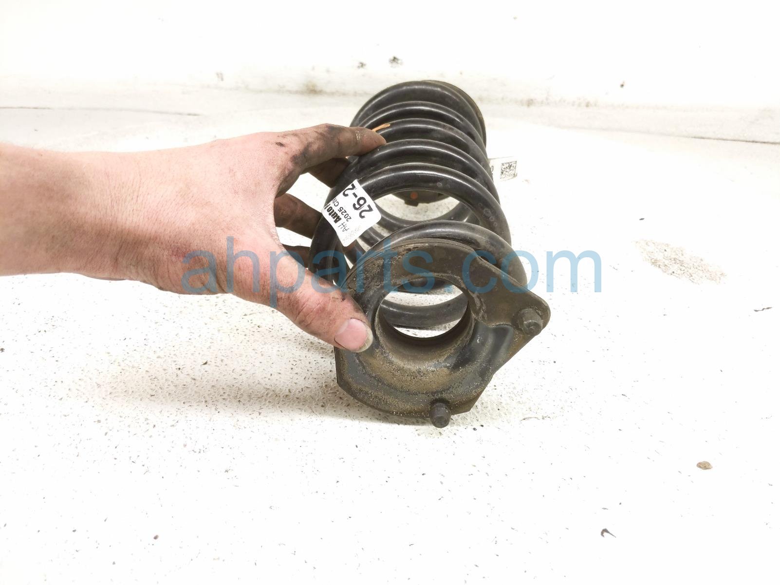 2025 Honda Civic Strut / / Shock Absorber Rear Passenger Coil Spring Only Si 52441 T22 A02 Replacement 2025 Honda Civic Strut / / Shock Absorber Rear Passenger Coil Spring Only Si 52441 T22 A02 Replacement thumbnail