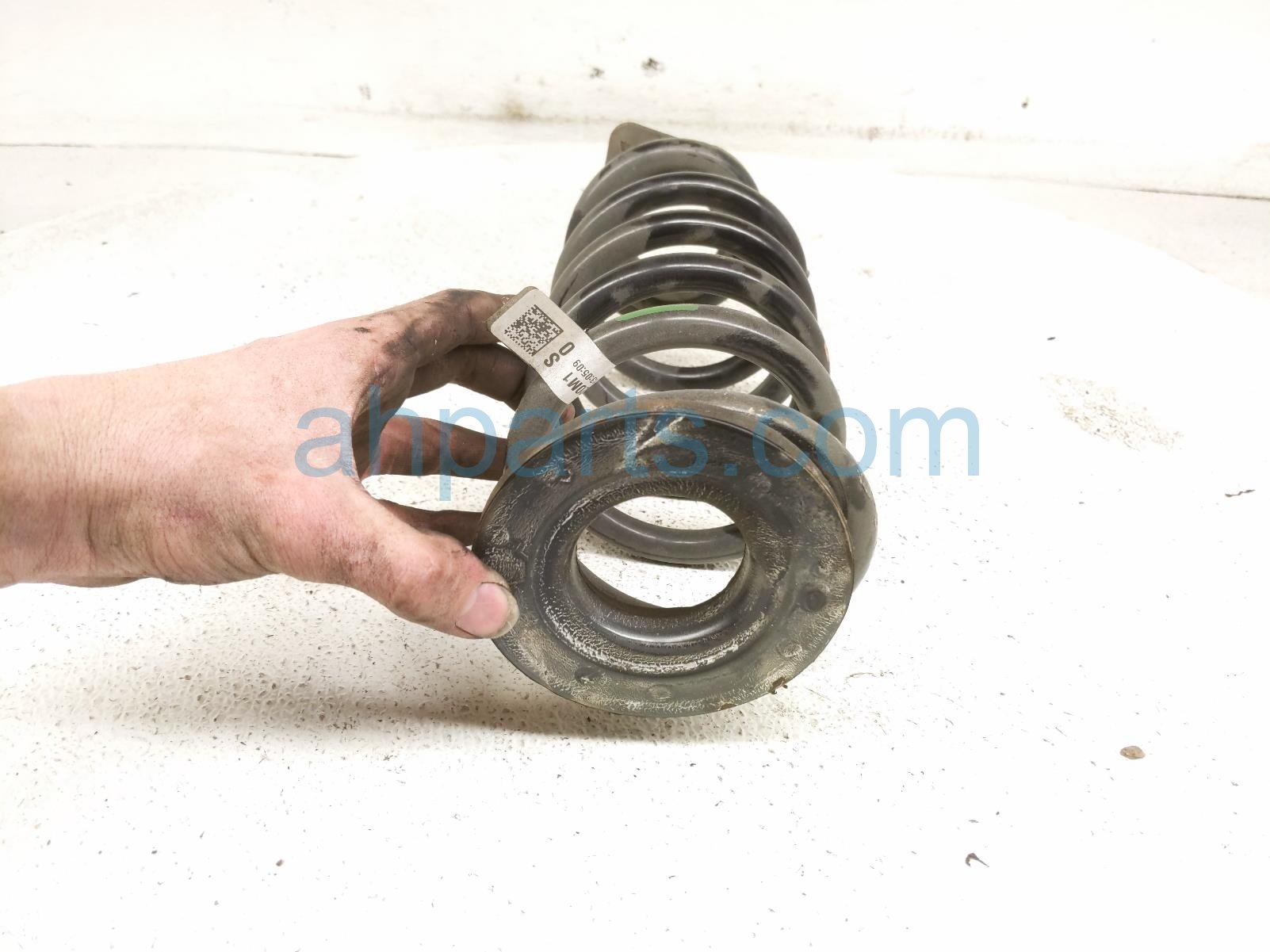 2025 Honda Civic Strut / / Shock Absorber Rear Passenger Coil Spring Only Si 52441 T22 A02 Replacement 2025 Honda Civic Strut / / Shock Absorber Rear Passenger Coil Spring Only Si 52441 T22 A02 Replacement thumbnail