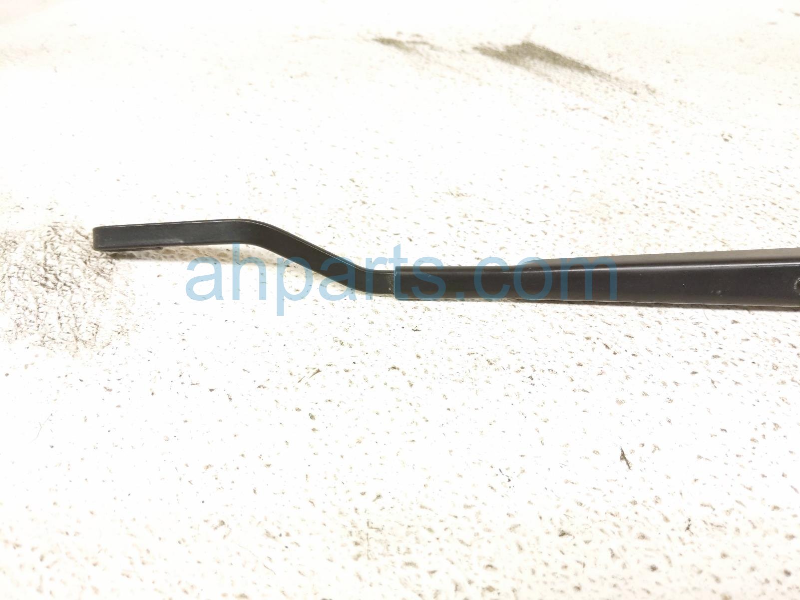 2018 BMW X5 Driver Windshield Wiper Arm 61 61 7 304 069 Replacement 2018 BMW X5 Driver Windshield Wiper Arm 61 61 7 304 069 Replacement thumbnail
