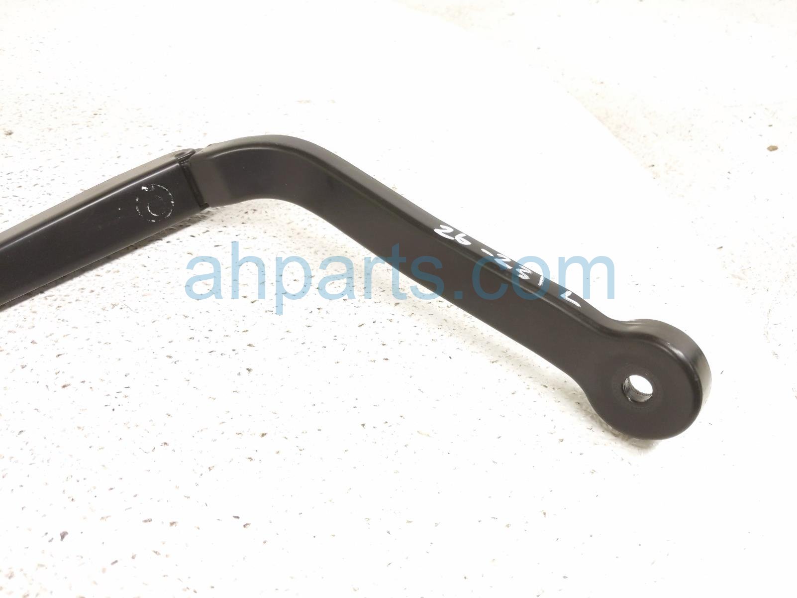 2018 BMW X5 Driver Windshield Wiper Arm 61 61 7 304 069 Replacement 2018 BMW X5 Driver Windshield Wiper Arm 61 61 7 304 069 Replacement thumbnail