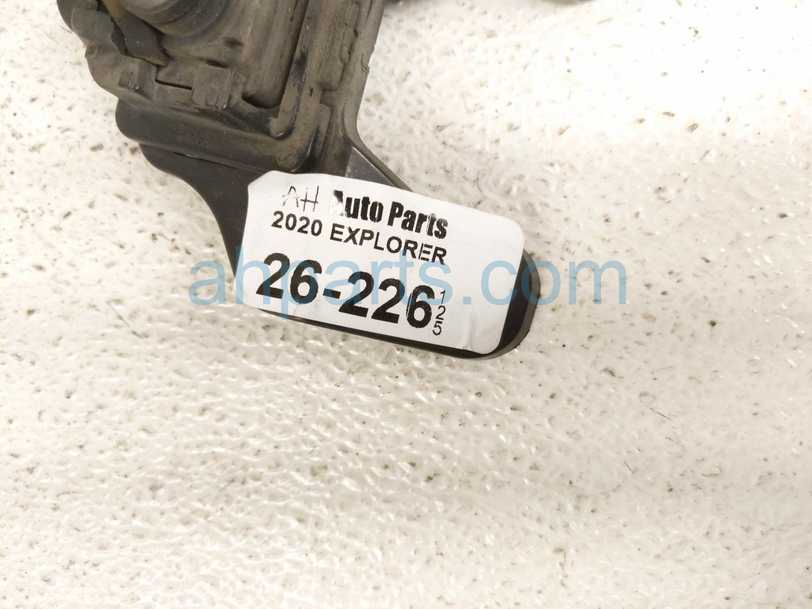 2020 Ford Explorer Front Grille Camera Module JL7Z 19G490 D Replacement 2020 Ford Explorer Front Grille Camera Module JL7Z 19G490 D Replacement thumbnail