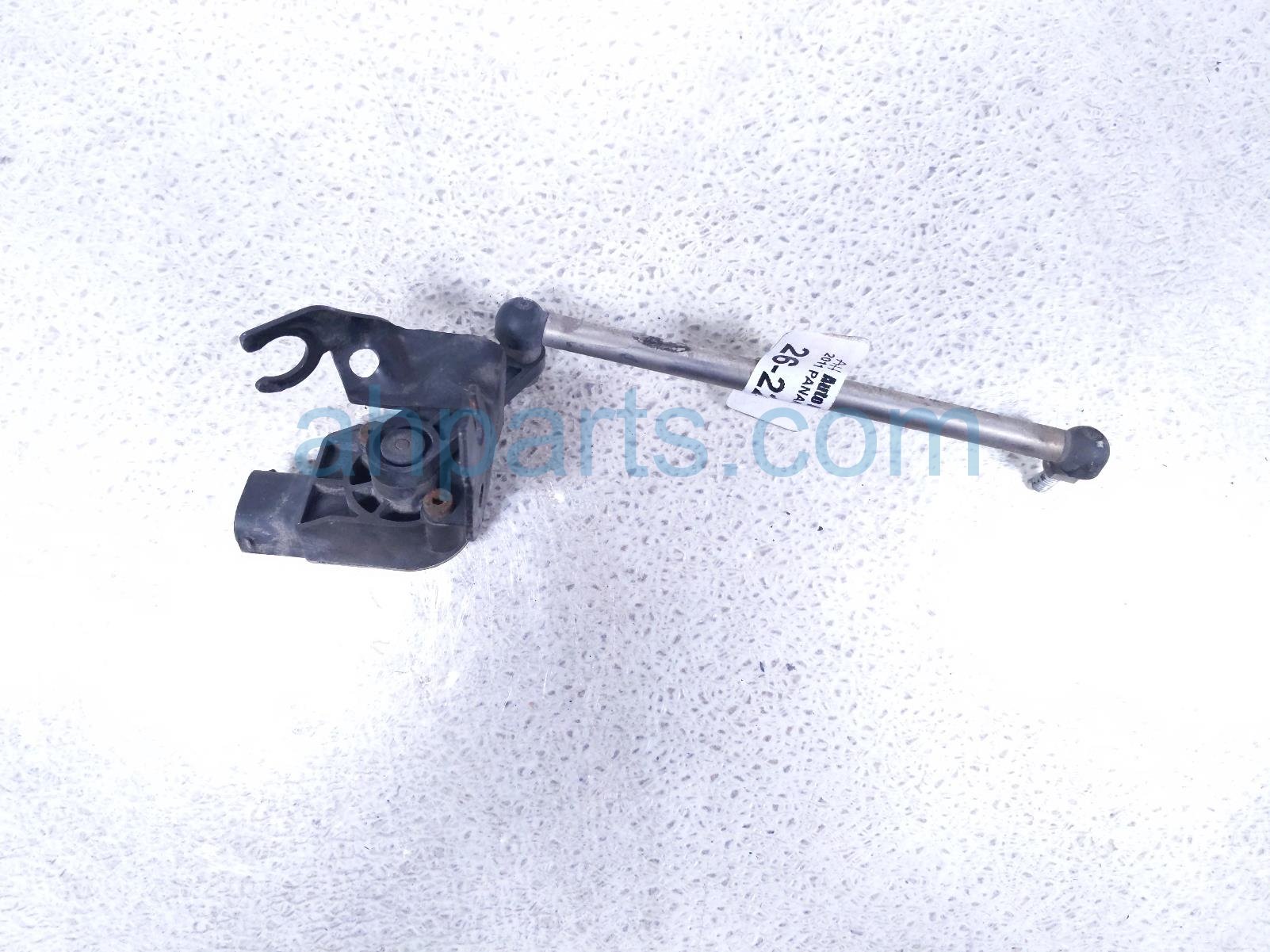 2011 Porsche Panamera Rear Driver Suspension Height Level Sensor 970 343 021 03 Replacement 2011 Porsche Panamera Rear Driver Suspension Height Level Sensor 970 343 021 03 Replacement thumbnail