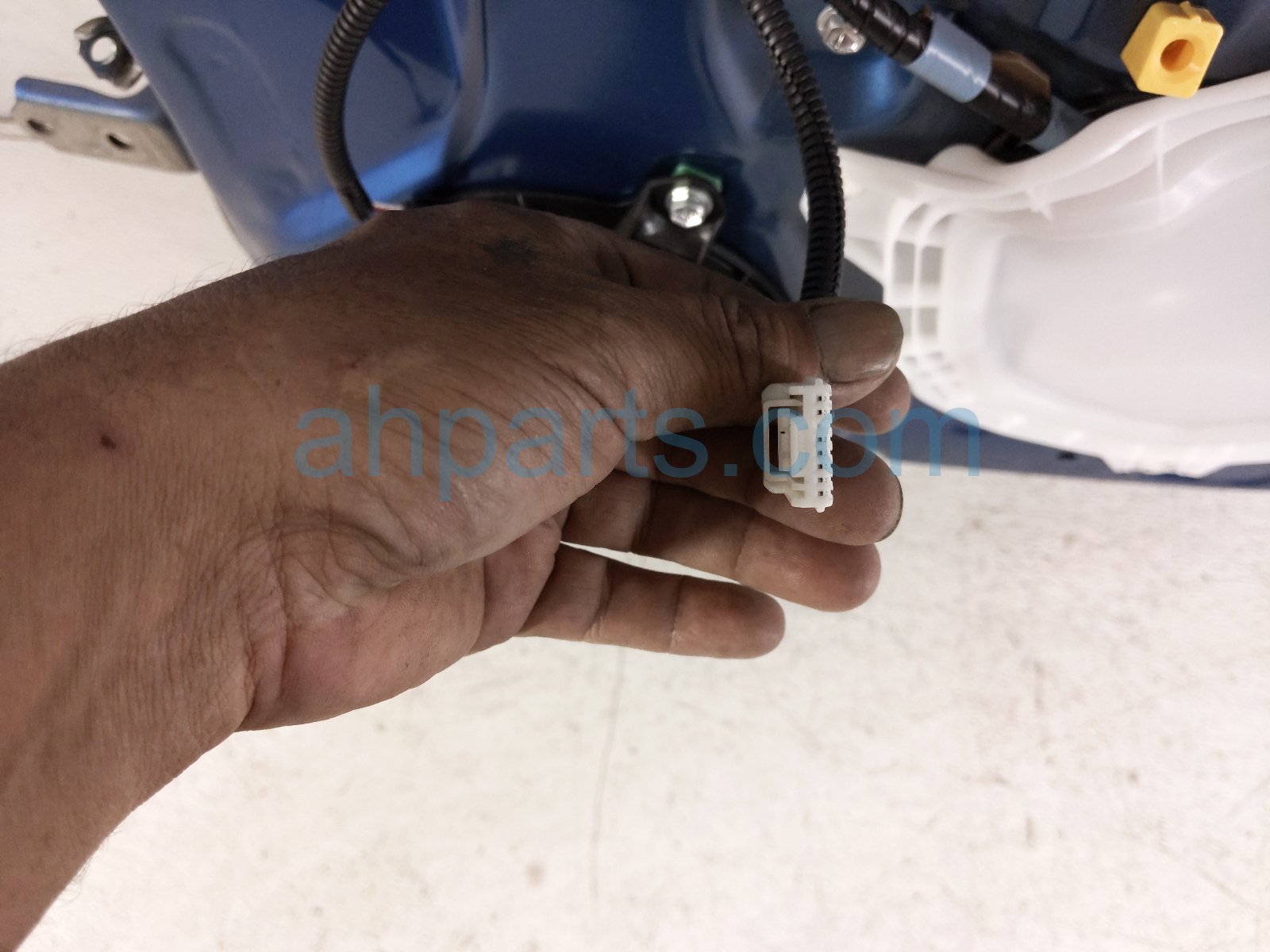 2020 Toyota Camry Rear Passenger Door Blue No Inside Trim 67003 06311 Replacement 2020 Toyota Camry Rear Passenger Door Blue No Inside Trim 67003 06311 Replacement thumbnail