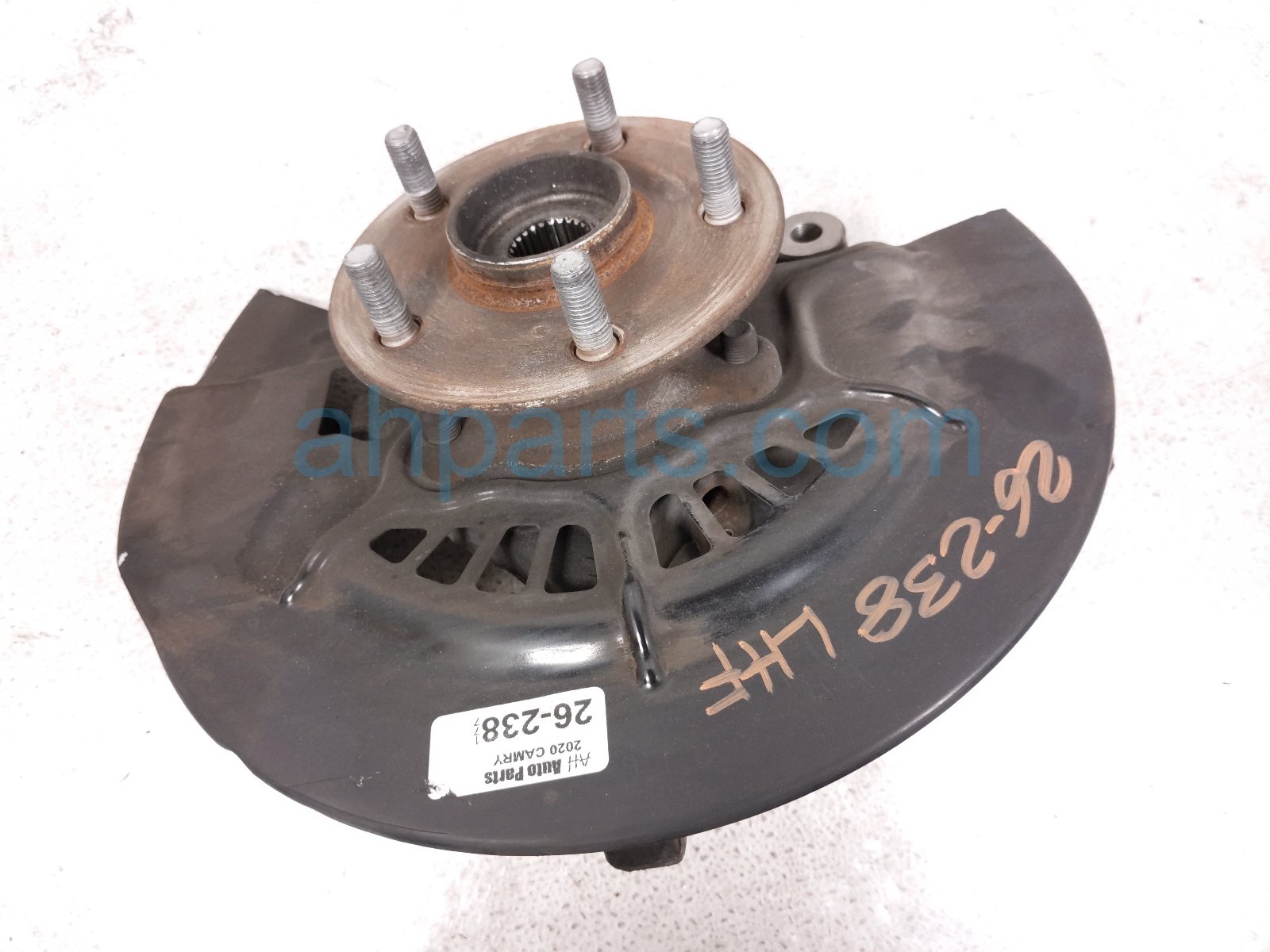 $150 Toyota FR/LH SPINDLE KNUCKLE HUB - FWD