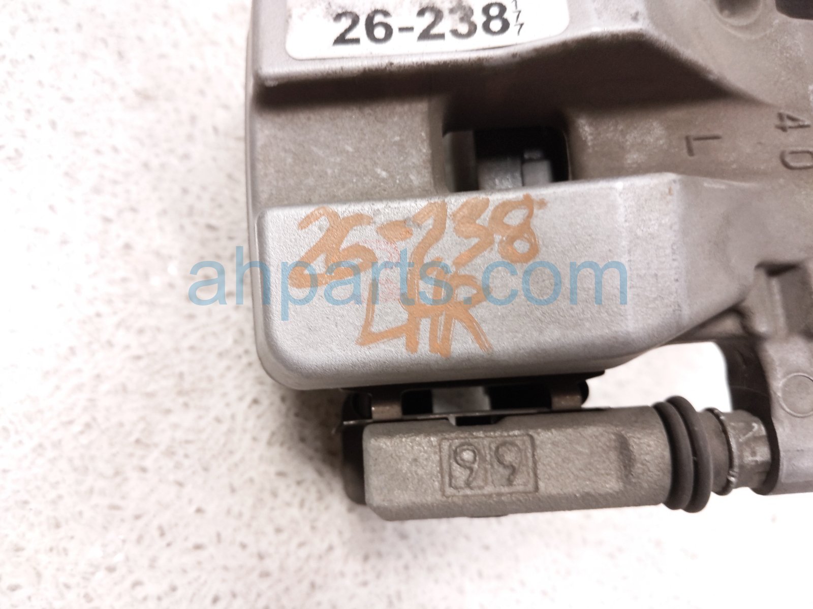 2020 Toyota Camry Core Core Rear Driver Brake Caliper 47850 33280 Replacement 2020 Toyota Camry Core Core Rear Driver Brake Caliper 47850 33280 Replacement thumbnail