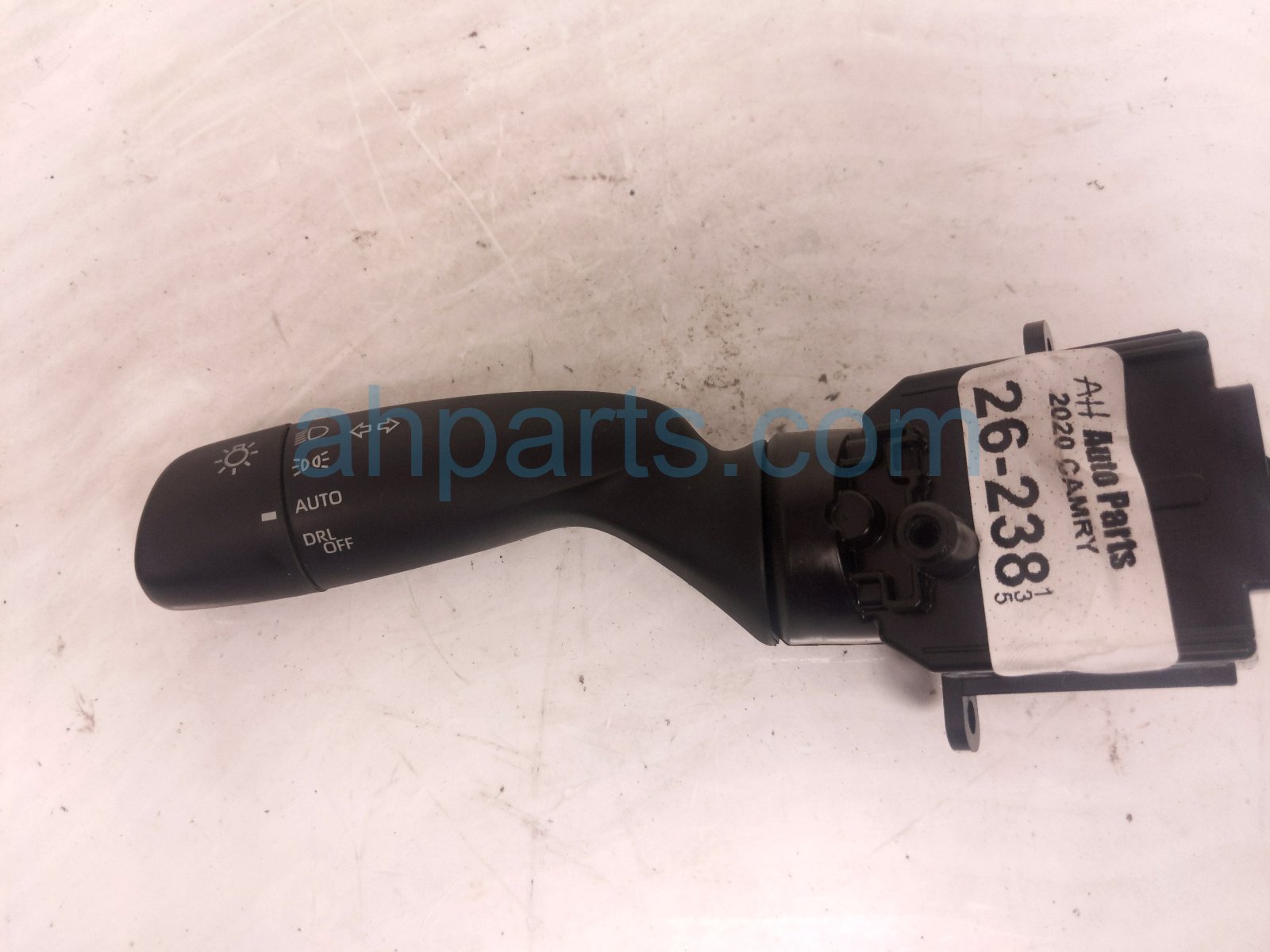 Toyota HEADLAMP / SIGNAL COLUMN SWITCH