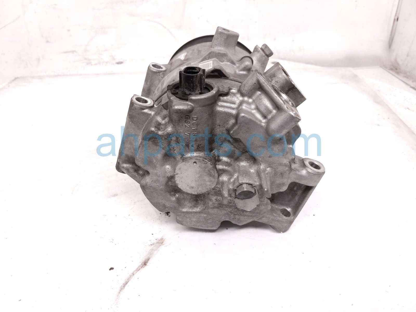 2020 Toyota Camry Air + Clutch Core Core Ac Pump / Compressor 2.5 88310 06570 Replacement 2020 Toyota Camry Air + Clutch Core Core Ac Pump / Compressor 2.5 88310 06570 Replacement thumbnail