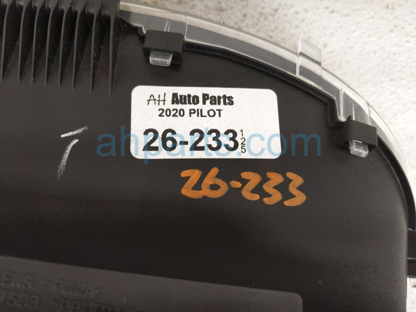 2020 Honda Pilot Speedometer / Gauge Speedo Instrument Cluster 0k Mi 78100 TG7 AM20 M1 Replacement 2020 Honda Pilot Speedometer / Gauge Speedo Instrument Cluster 0k Mi 78100 TG7 AM20 M1 Replacement thumbnail