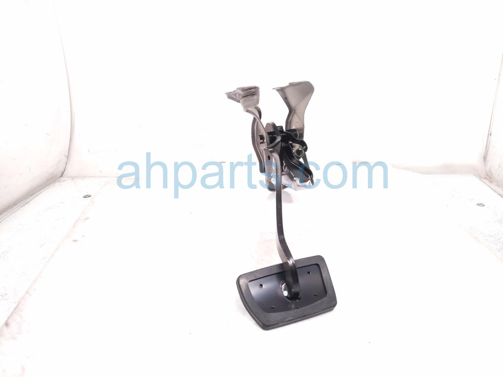 2020 Honda CR V Brake Pedal Assy 1.5l Awd 46600 TLA A51 Replacement 2020 Honda CR V Brake Pedal Assy 1.5l Awd 46600 TLA A51 Replacement thumbnail
