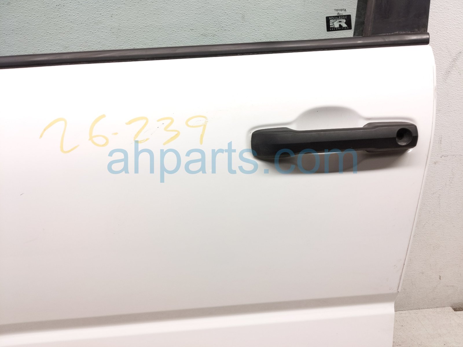 2024 Toyota Tacoma Front Driver Door White No Mirror/trim 67002 AK010 Replacement 2024 Toyota Tacoma Front Driver Door White No Mirror/trim 67002 AK010 Replacement thumbnail