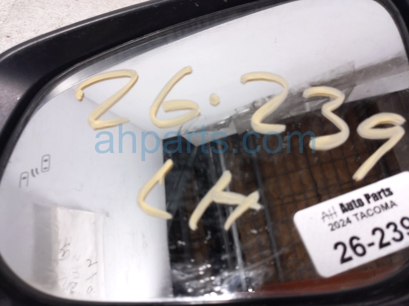 2024 Toyota Tacoma Rear Driver Side View Mirror White *crack 87940 AK040 Replacement 2024 Toyota Tacoma Rear Driver Side View Mirror White *crack 87940 AK040 Replacement thumbnail