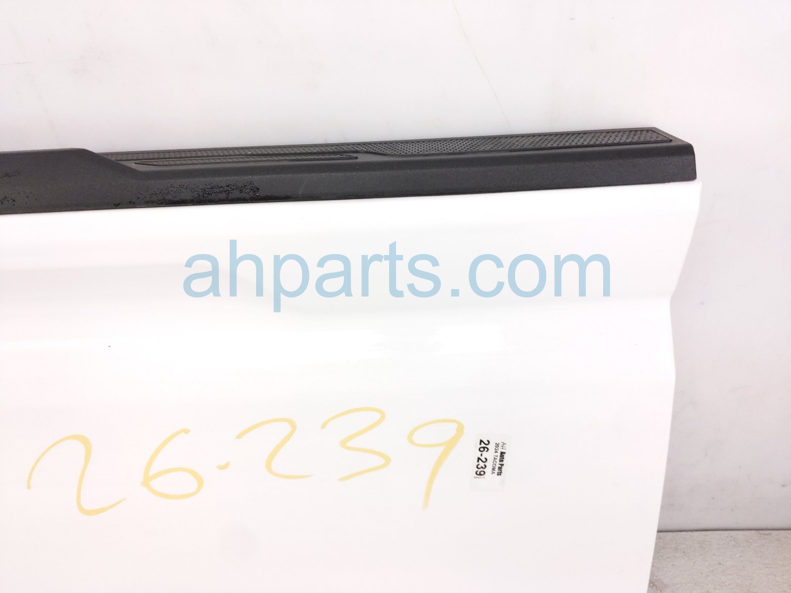 2024 Toyota Tacoma Deck Trunk Lid Lift Gate / Tail Gate White 65701 AK902 Replacement 2024 Toyota Tacoma Deck Trunk Lid Lift Gate / Tail Gate White 65701 AK902 Replacement thumbnail