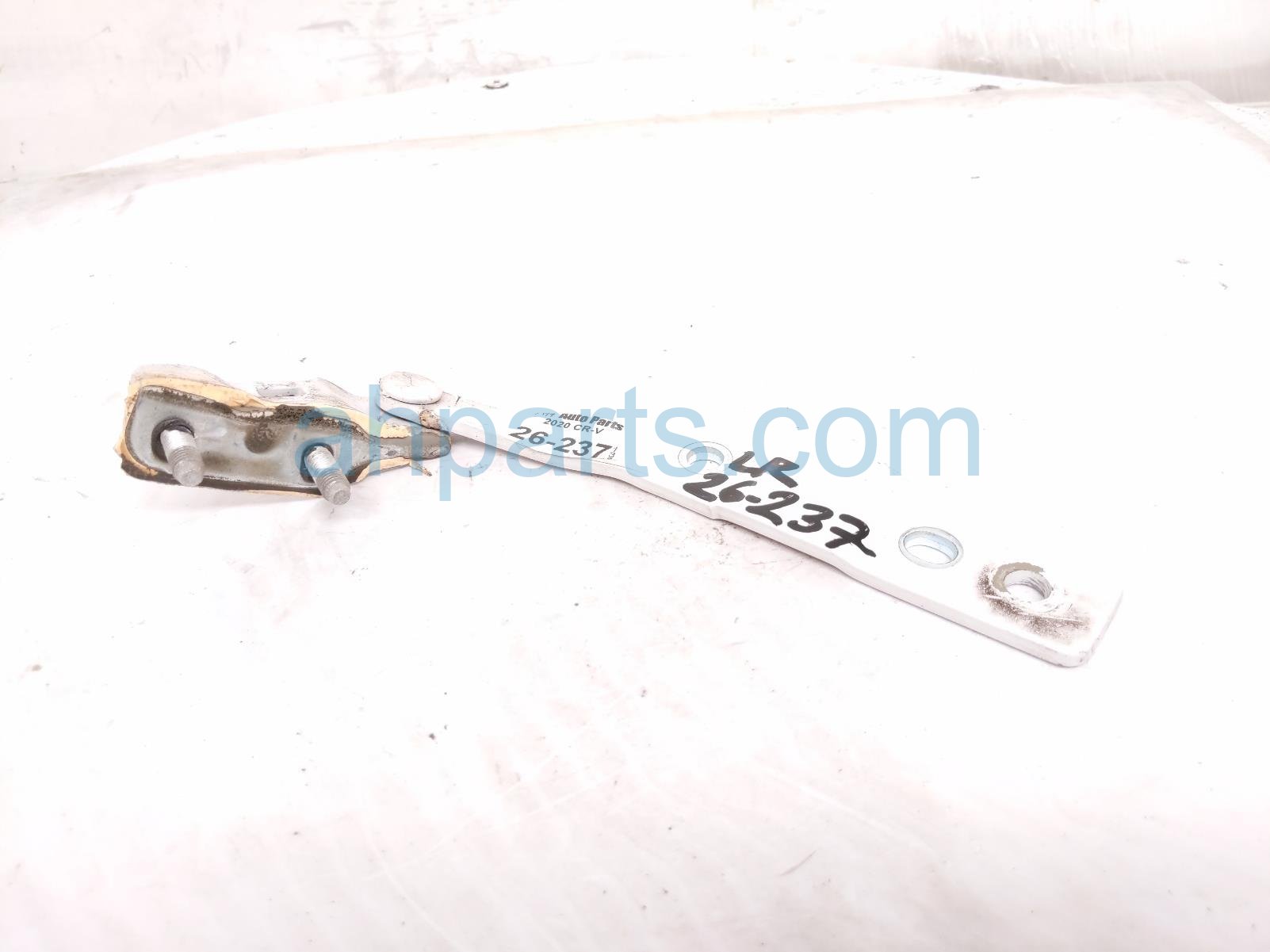 2020 Honda CR V Driver Tailgate Hinge White 68260 TLA A01ZZ Replacement 2020 Honda CR V Driver Tailgate Hinge White 68260 TLA A01ZZ Replacement thumbnail