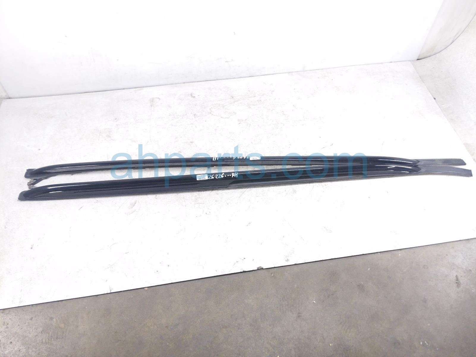2020 Ford Explorer Luggage Rack Driver & Passenger Roof Rails Only JL7Z 7855141 AA Replacement 2020 Ford Explorer Luggage Rack Driver & Passenger Roof Rails Only JL7Z 7855141 AA Replacement thumbnail