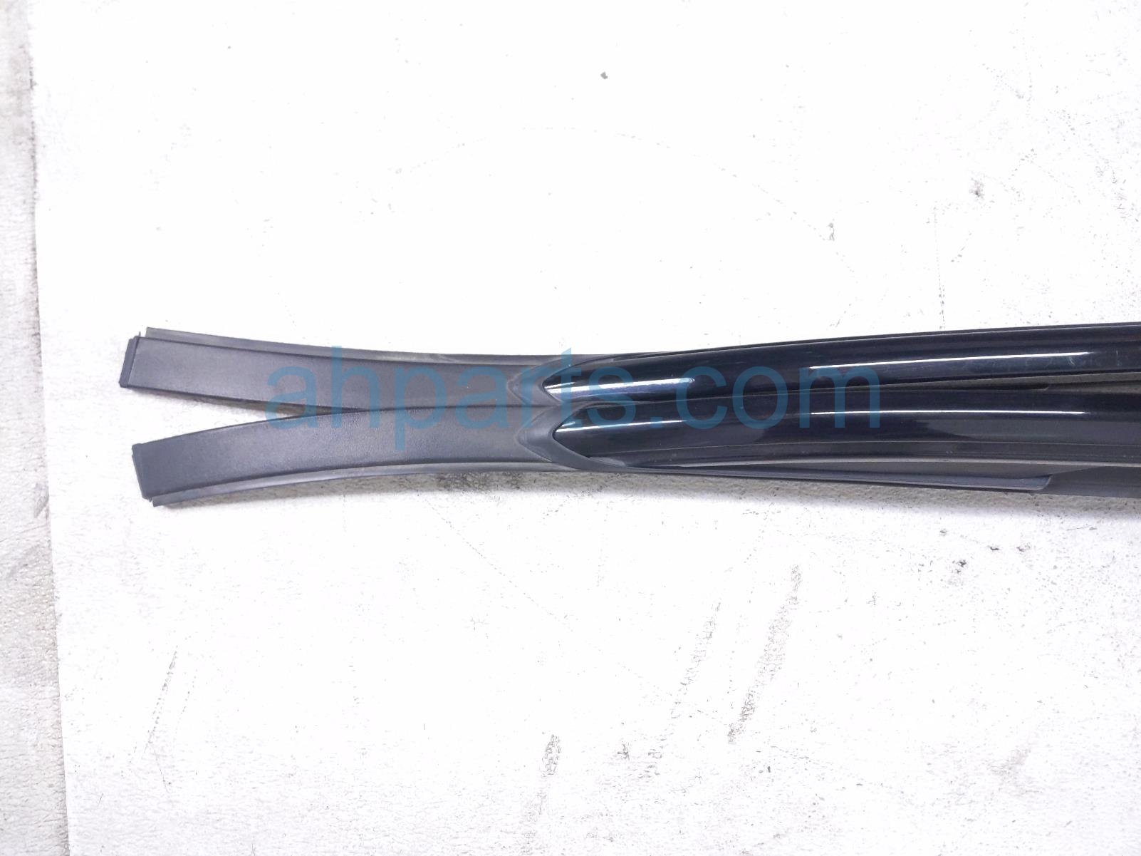 2020 Ford Explorer Luggage Rack Driver & Passenger Roof Rails Only JL7Z 7855141 AA Replacement 2020 Ford Explorer Luggage Rack Driver & Passenger Roof Rails Only JL7Z 7855141 AA Replacement thumbnail