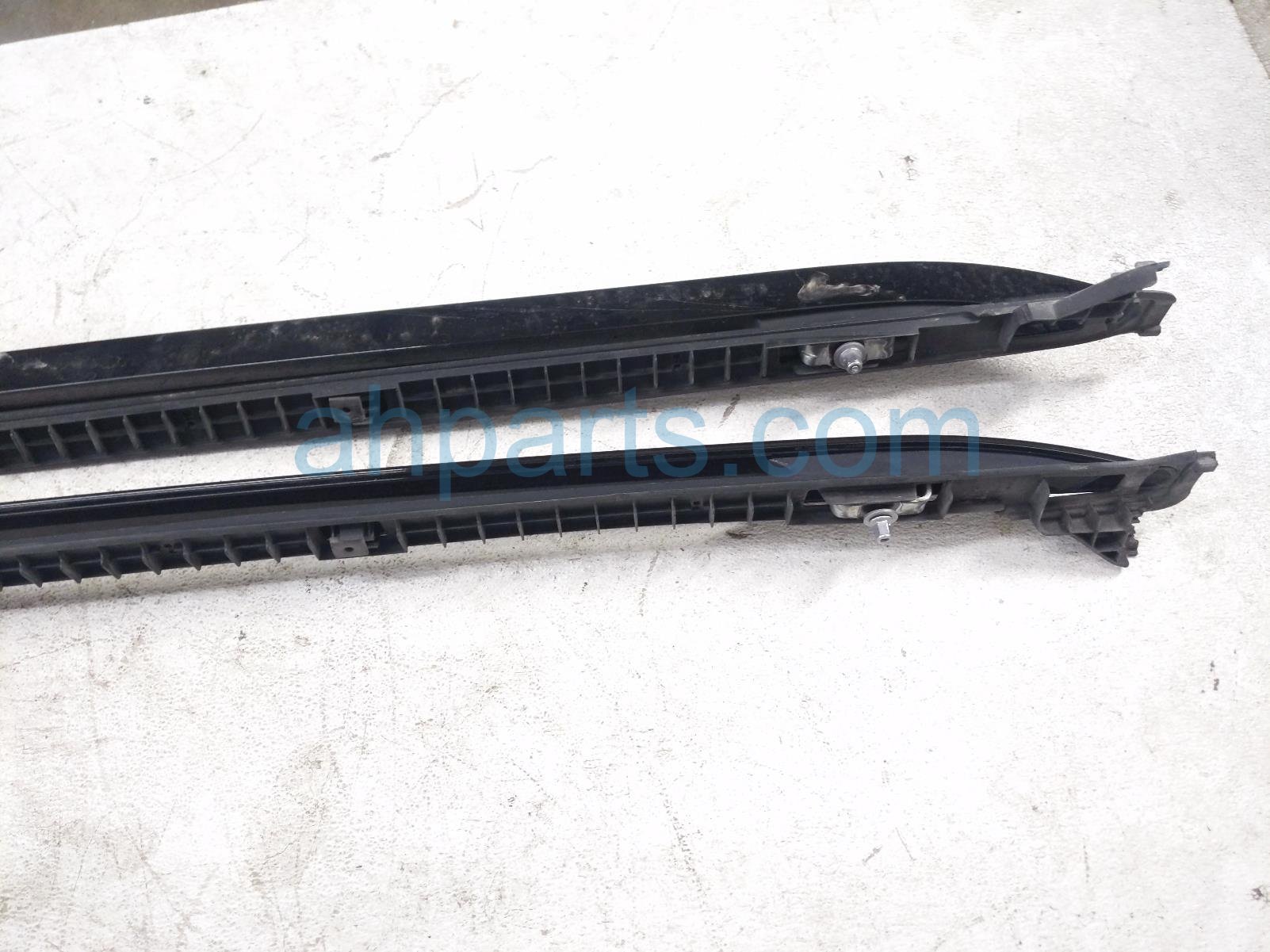 2020 Ford Explorer Luggage Rack Driver & Passenger Roof Rails Only JL7Z 7855141 AA Replacement 2020 Ford Explorer Luggage Rack Driver & Passenger Roof Rails Only JL7Z 7855141 AA Replacement thumbnail