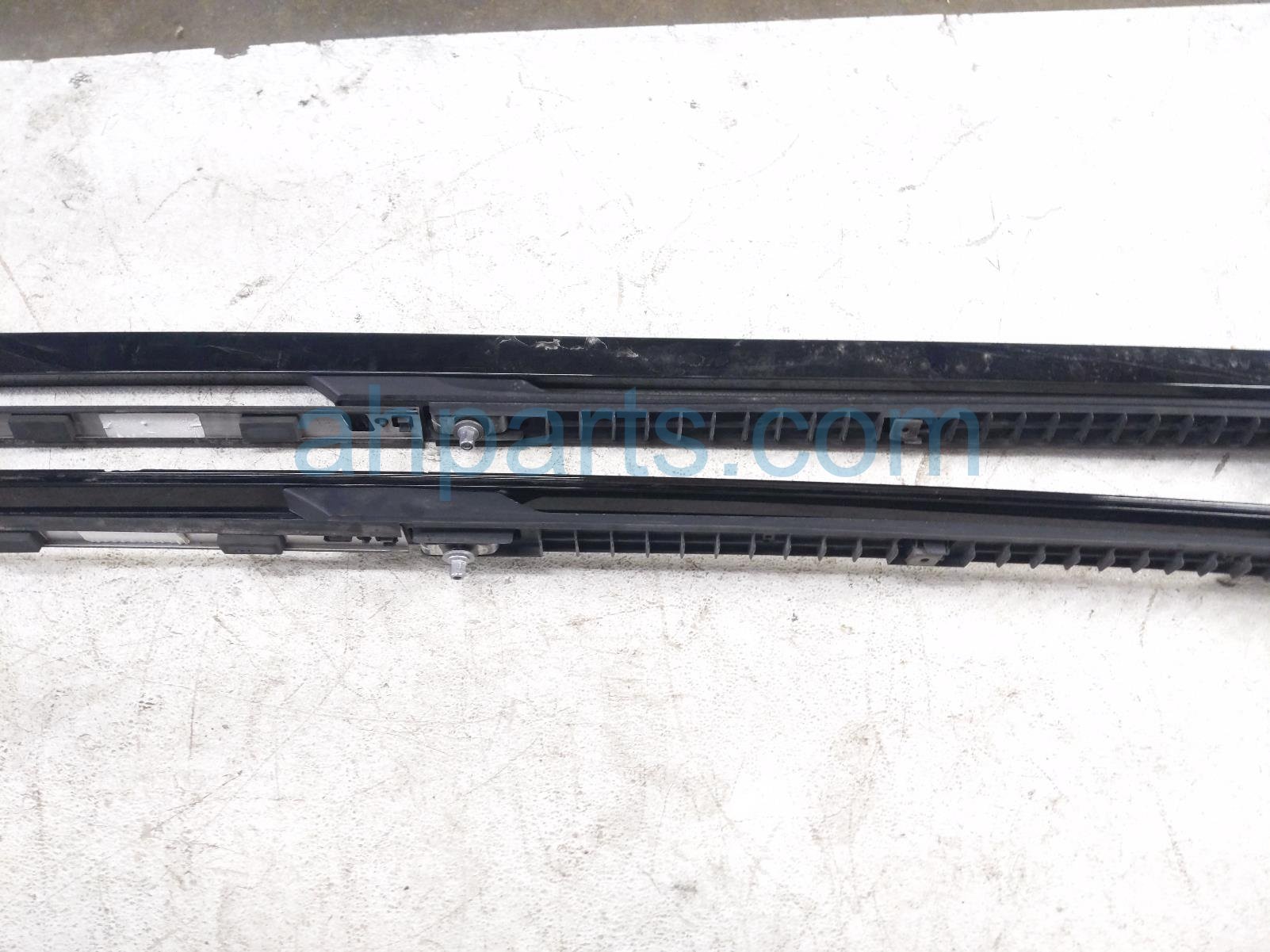2020 Ford Explorer Luggage Rack Driver & Passenger Roof Rails Only JL7Z 7855141 AA Replacement 2020 Ford Explorer Luggage Rack Driver & Passenger Roof Rails Only JL7Z 7855141 AA Replacement thumbnail