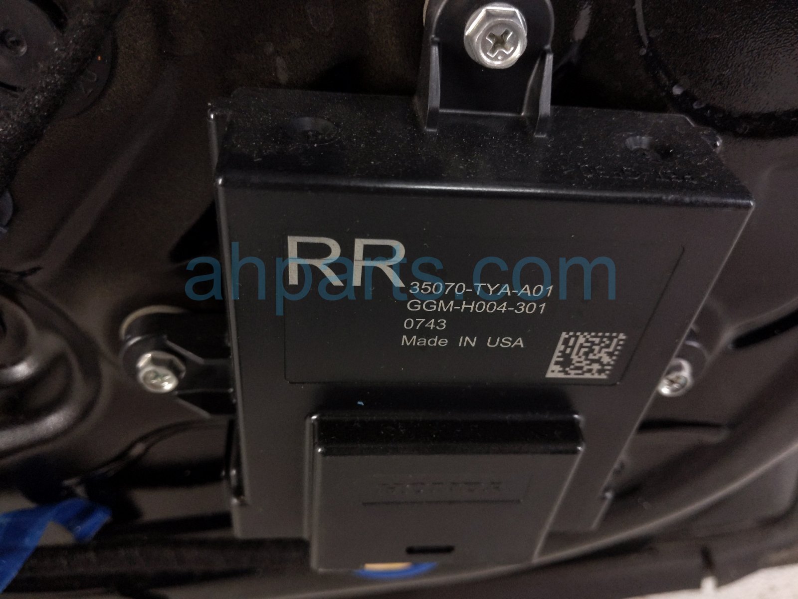 2023 Acura MDX Rear Passenger Door Black No Inside Trim 67510 TYB A00ZZ Replacement 2023 Acura MDX Rear Passenger Door Black No Inside Trim 67510 TYB A00ZZ Replacement thumbnail