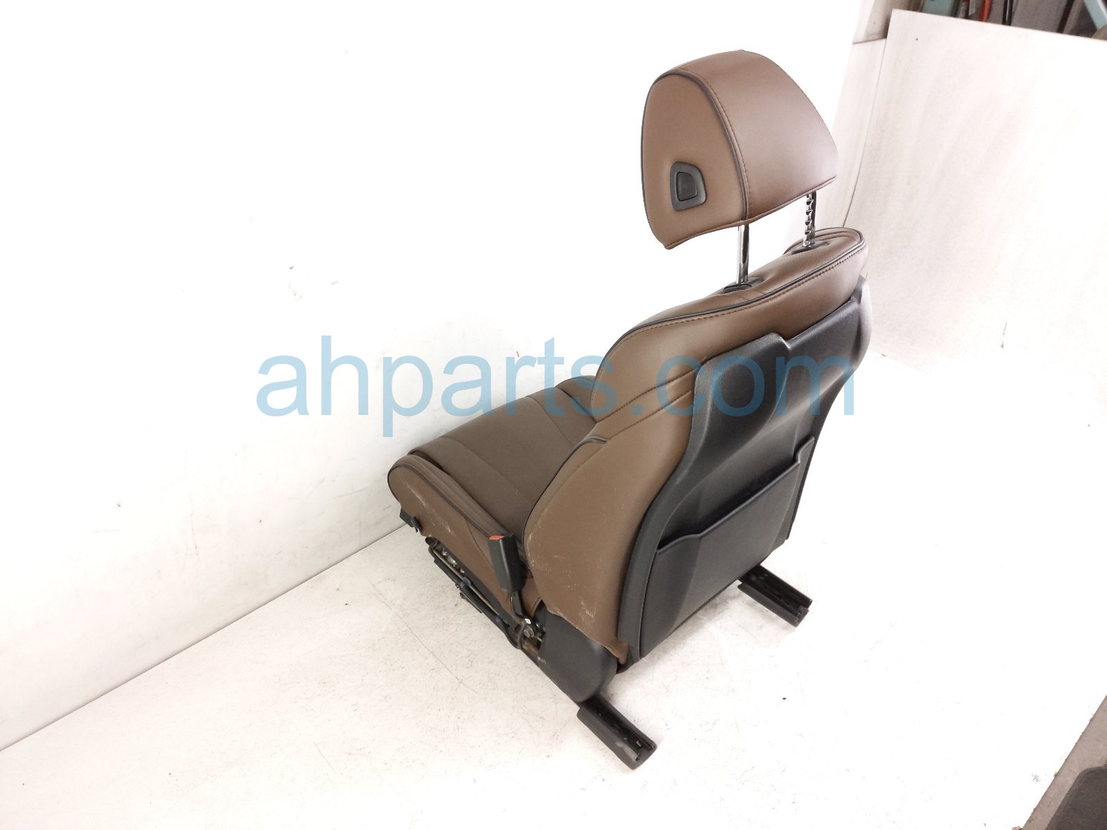 2023 Acura MDX Front Passenger Seat Brown W/o Airbag* 81121 TYA A61ZB Replacement 2023 Acura MDX Front Passenger Seat Brown W/o Airbag* 81121 TYA A61ZB Replacement thumbnail