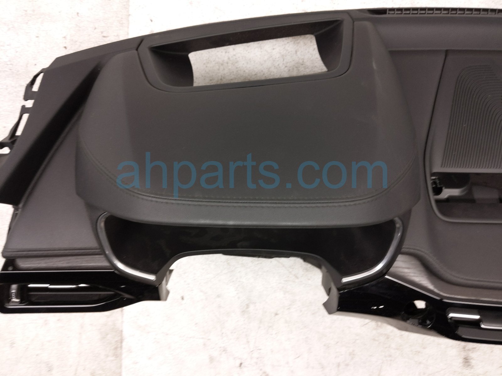 2023 Acura MDX Dashboard W/ Airbag 77100 TYA A04 Replacement 2023 Acura MDX Dashboard W/ Airbag 77100 TYA A04 Replacement thumbnail