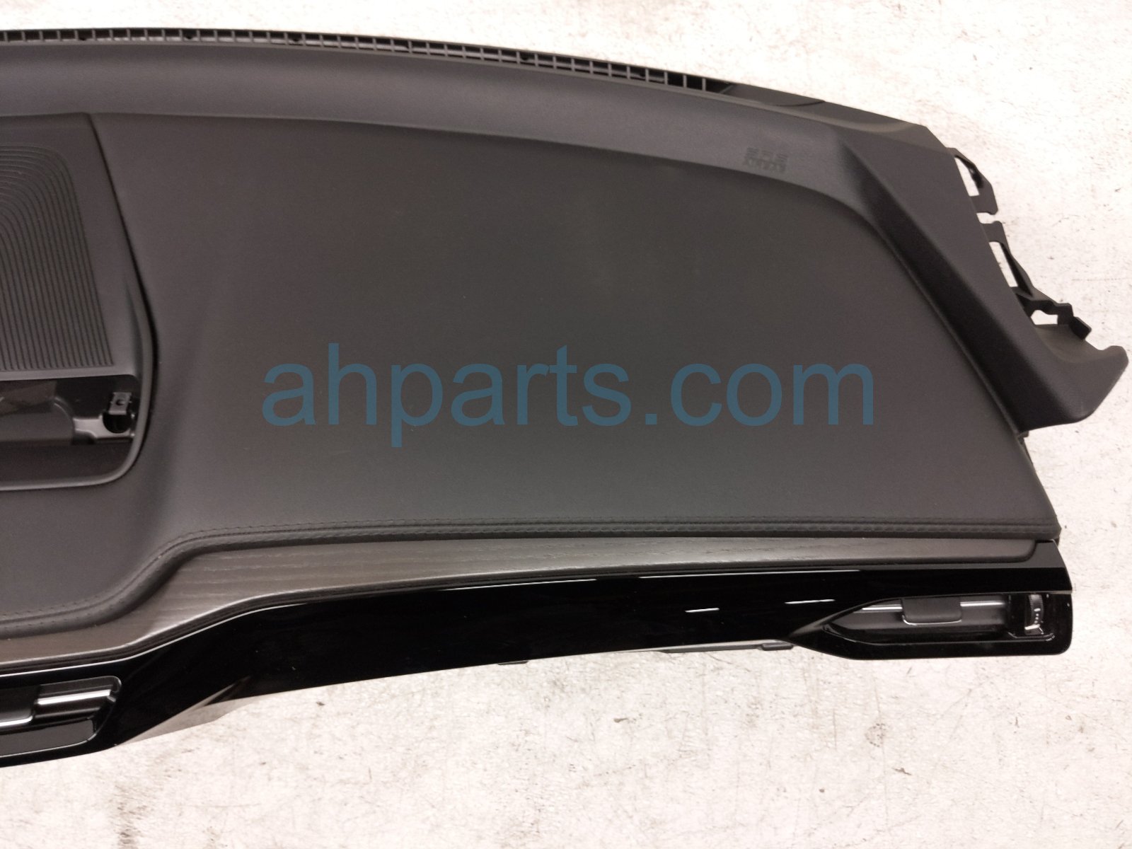2023 Acura MDX Dashboard W/ Airbag 77100 TYA A04 Replacement 2023 Acura MDX Dashboard W/ Airbag 77100 TYA A04 Replacement thumbnail