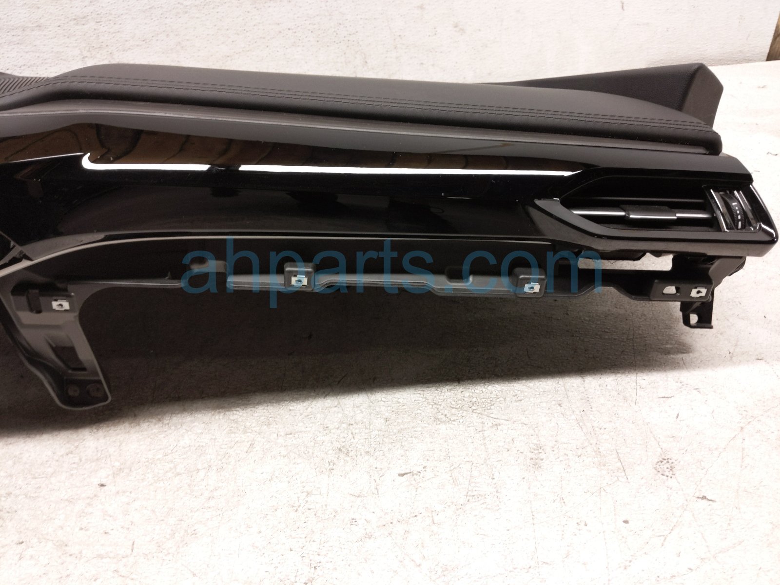 2023 Acura MDX Dashboard W/ Airbag 77100 TYA A04 Replacement 2023 Acura MDX Dashboard W/ Airbag 77100 TYA A04 Replacement thumbnail