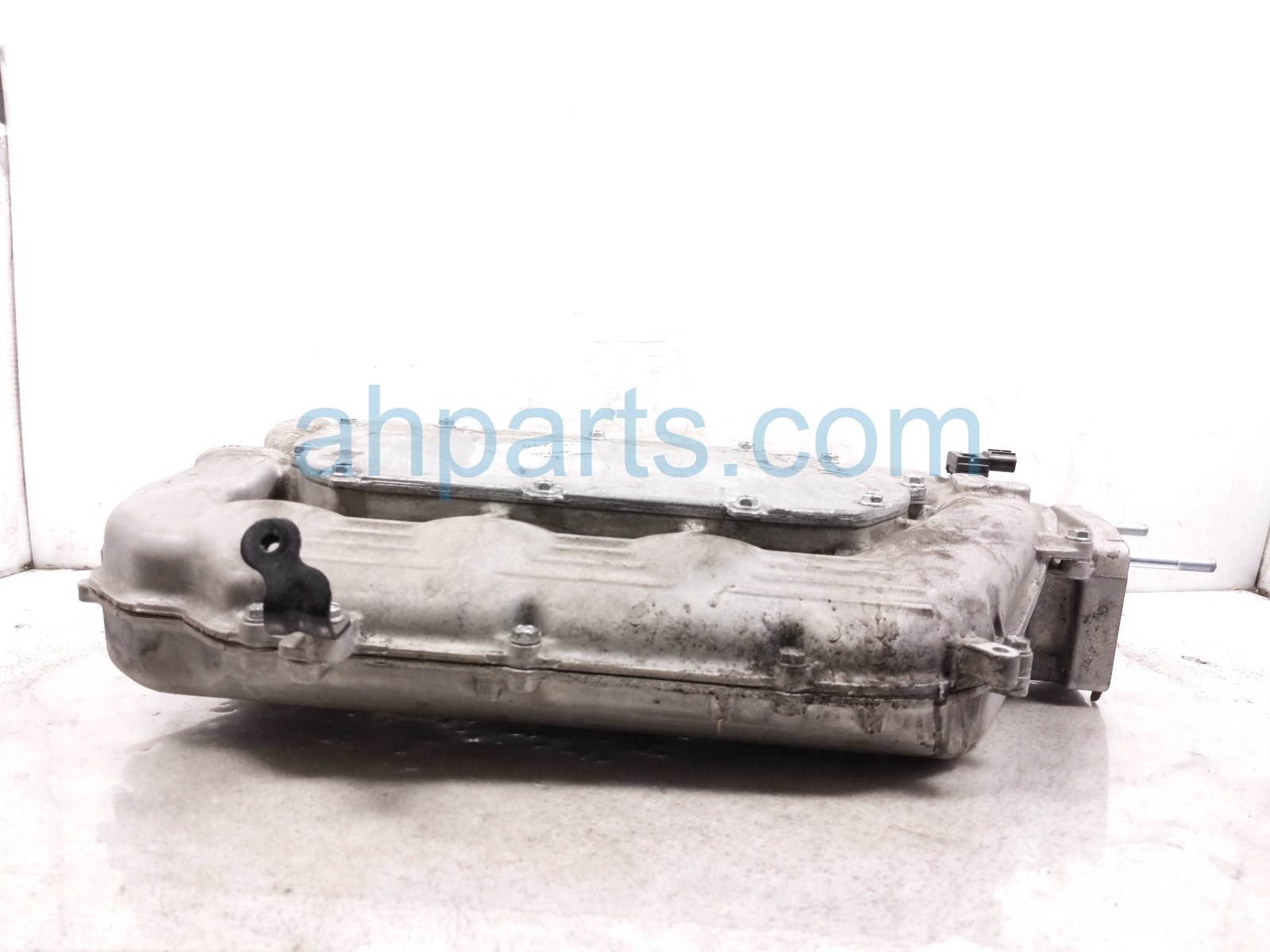 2023 Acura MDX Upper Intake Manifold 17160 R9S A00 Replacement 2023 Acura MDX Upper Intake Manifold 17160 R9S A00 Replacement thumbnail
