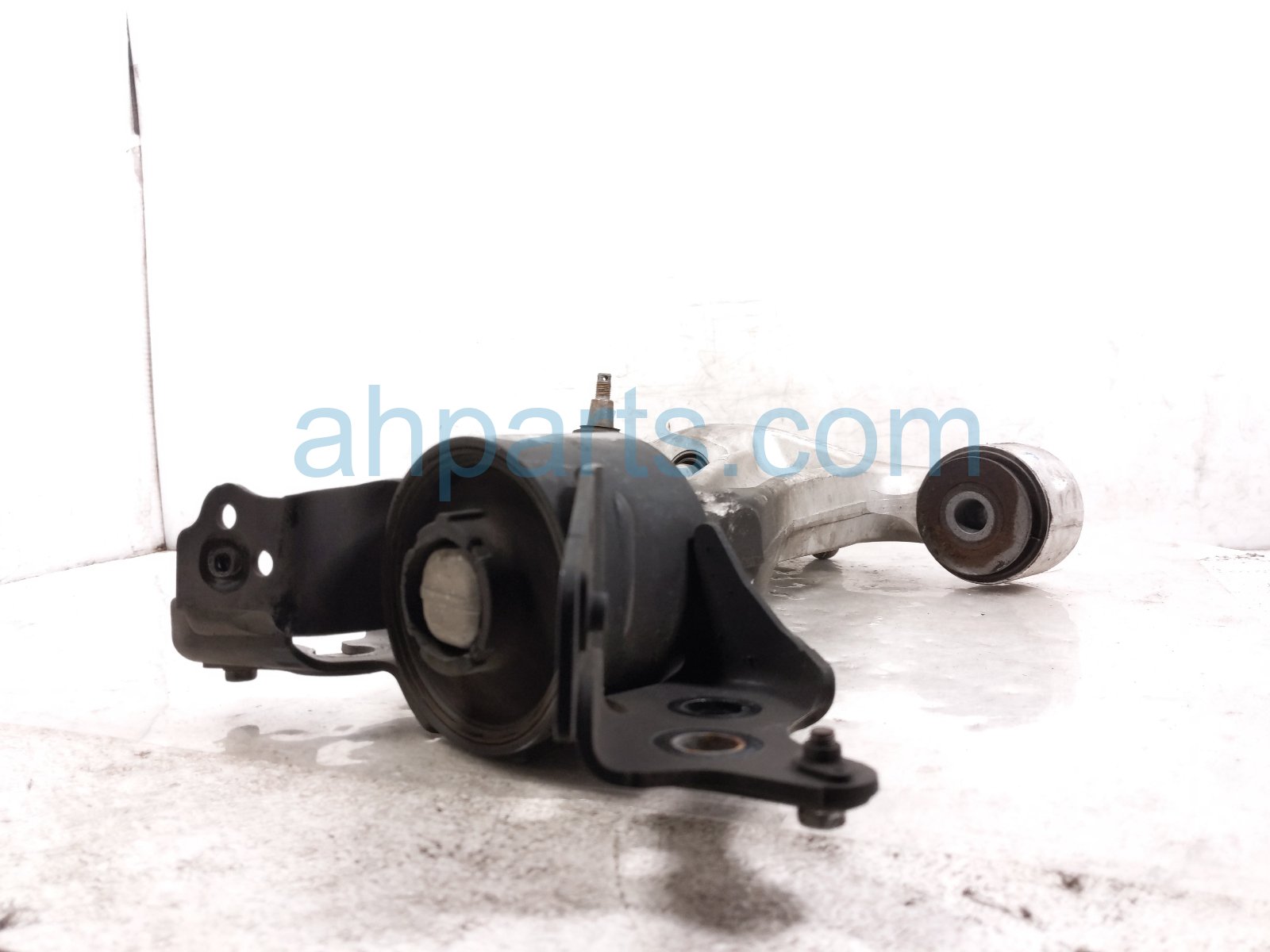 2023 Acura MDX Front Passenger Lower Control Arm 51350 TYA A05 Replacement 2023 Acura MDX Front Passenger Lower Control Arm 51350 TYA A05 Replacement thumbnail