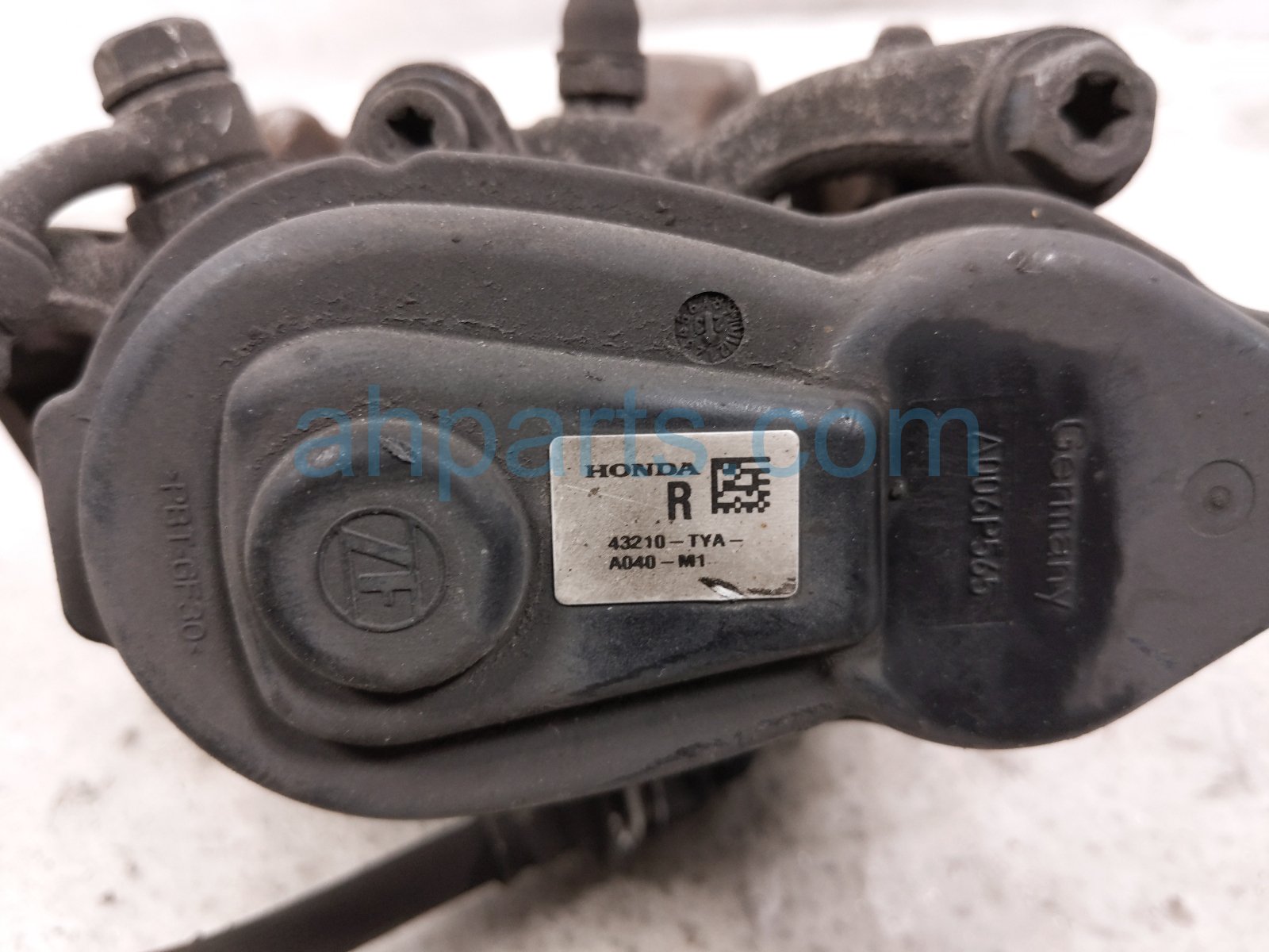 2023 Acura MDX Core Core Rear Passenger Brake Caliper 43016 TYA A00 Replacement 2023 Acura MDX Core Core Rear Passenger Brake Caliper 43016 TYA A00 Replacement thumbnail