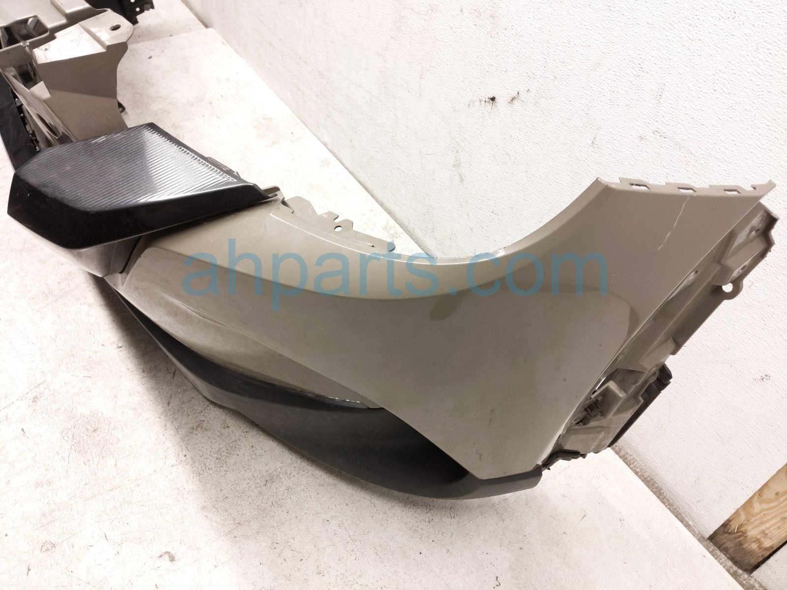 2024 Mazda Cx 50 Front Bumper Cover Tan *scuffs VA40 50 031B BB Replacement 2024 Mazda Cx 50 Front Bumper Cover Tan *scuffs VA40 50 031B BB Replacement thumbnail