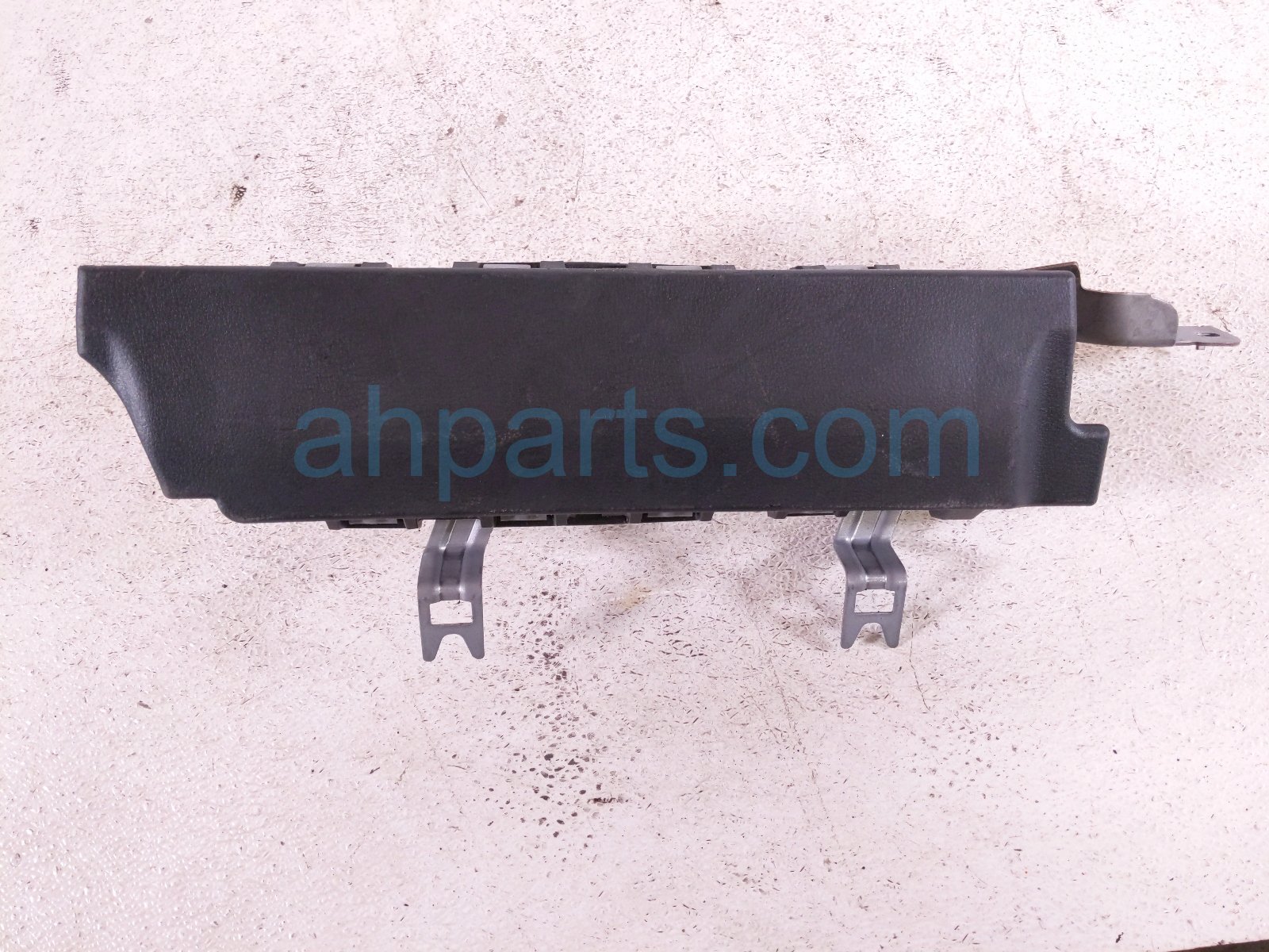 Mazda PASSENGER KNEE AIR BAG