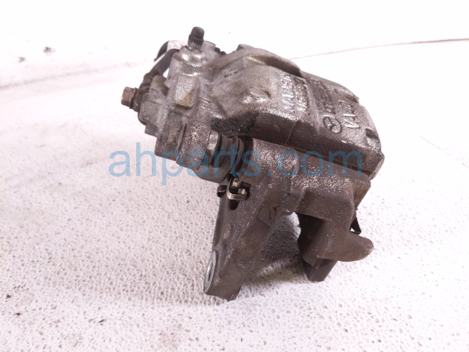 2024 Mazda Cx 50 Front Driver Brake Caliper VAY0 33 99ZA Replacement 2024 Mazda Cx 50 Front Driver Brake Caliper VAY0 33 99ZA Replacement thumbnail