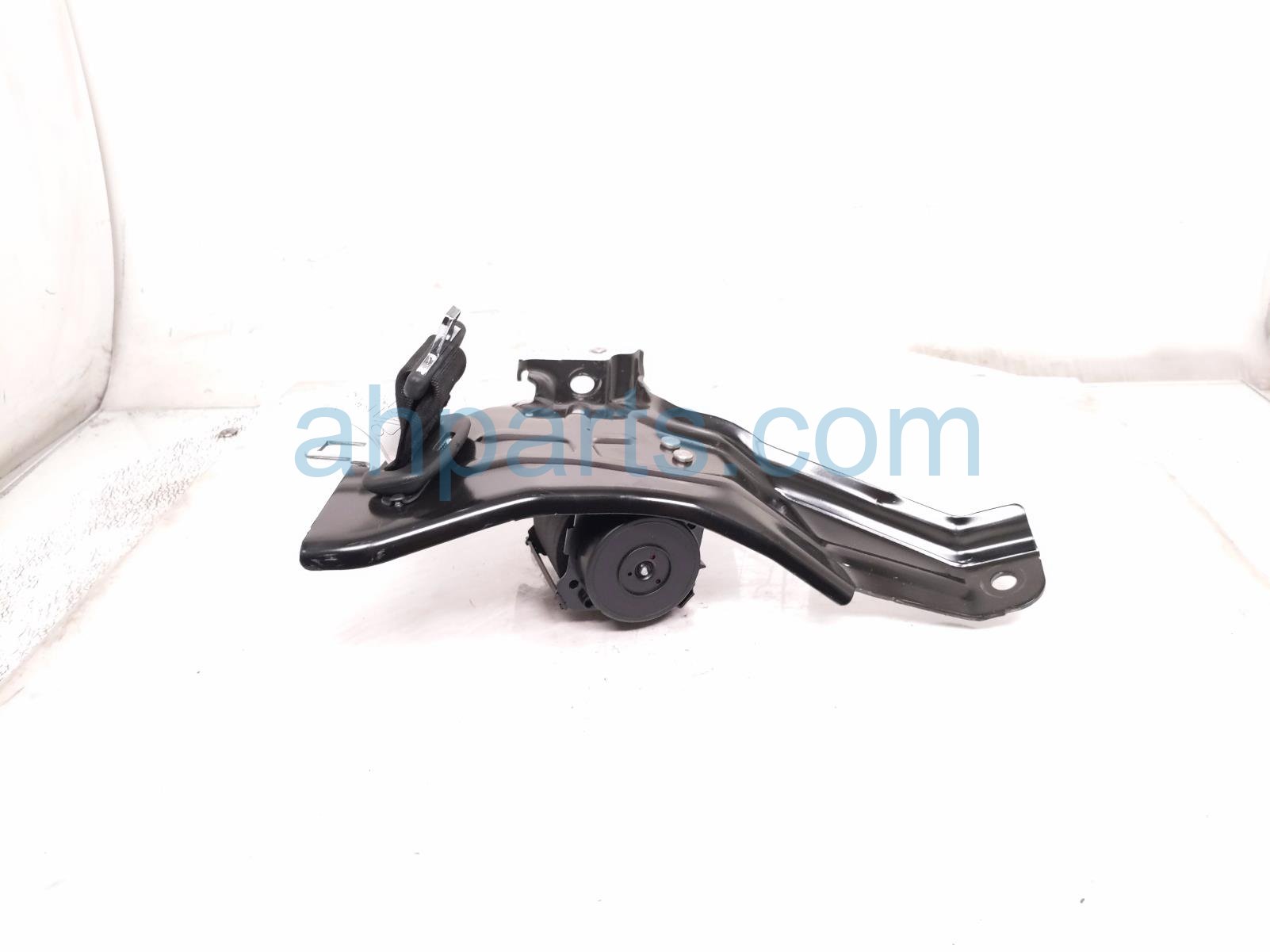 2020 Honda CR V Rear Seat 2nd Row Mid Belt Retractor Black 04829 TLA A00ZB Replacement 2020 Honda CR V Rear Seat 2nd Row Mid Belt Retractor Black 04829 TLA A00ZB Replacement thumbnail