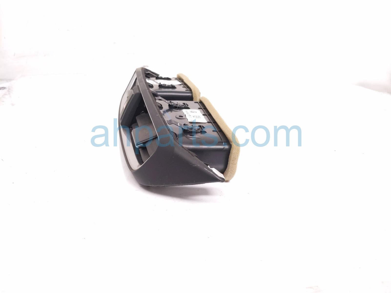2020 Honda CR V Center Dash Air Vent Outlet Blk 77611 TLA A01ZA Replacement 2020 Honda CR V Center Dash Air Vent Outlet Blk 77611 TLA A01ZA Replacement thumbnail