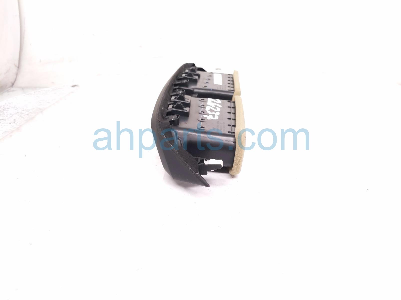 2020 Honda CR V Center Dash Air Vent Outlet Blk 77611 TLA A01ZA Replacement 2020 Honda CR V Center Dash Air Vent Outlet Blk 77611 TLA A01ZA Replacement thumbnail