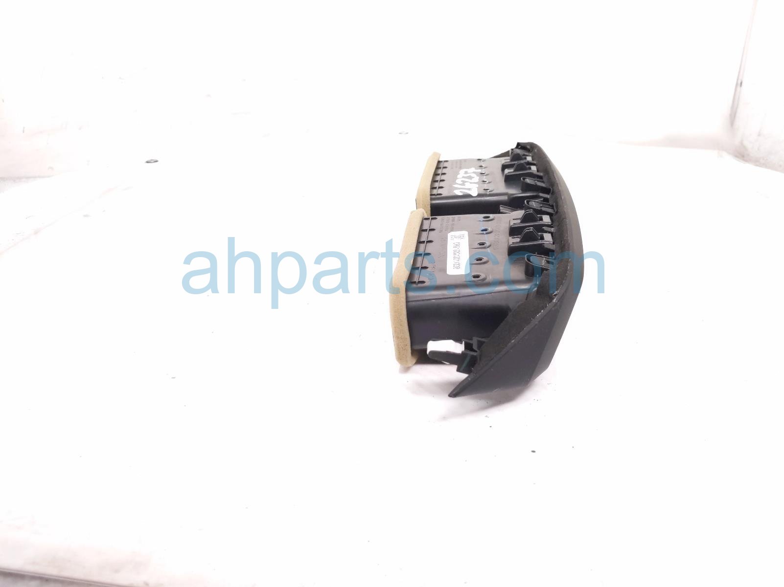 2020 Honda CR V Center Dash Air Vent Outlet Blk 77611 TLA A01ZA Replacement 2020 Honda CR V Center Dash Air Vent Outlet Blk 77611 TLA A01ZA Replacement thumbnail