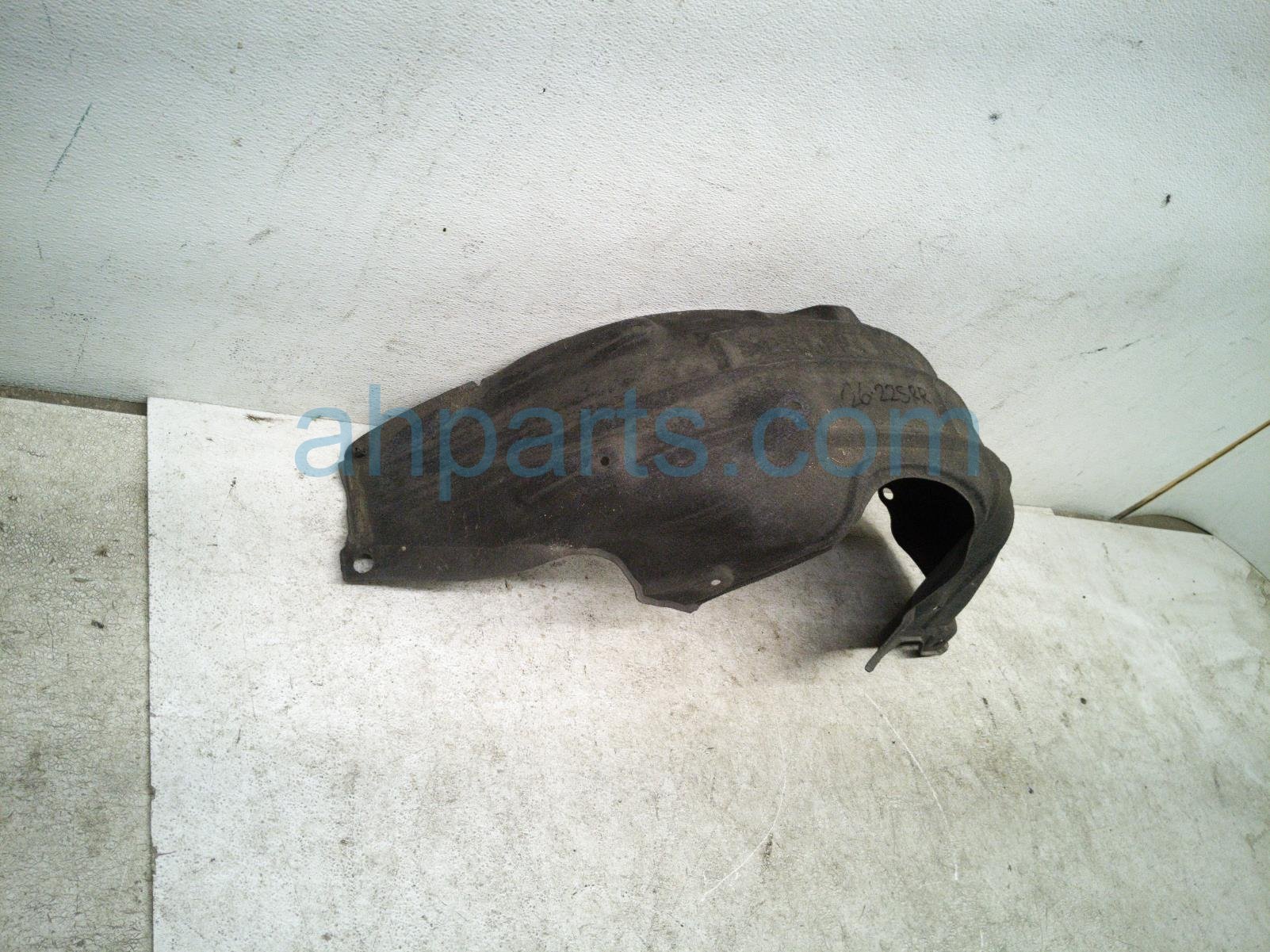 2022 Toyota Prius Rear Passenger Inner Fender Liner 65637 47060 Replacement 2022 Toyota Prius Rear Passenger Inner Fender Liner 65637 47060 Replacement thumbnail