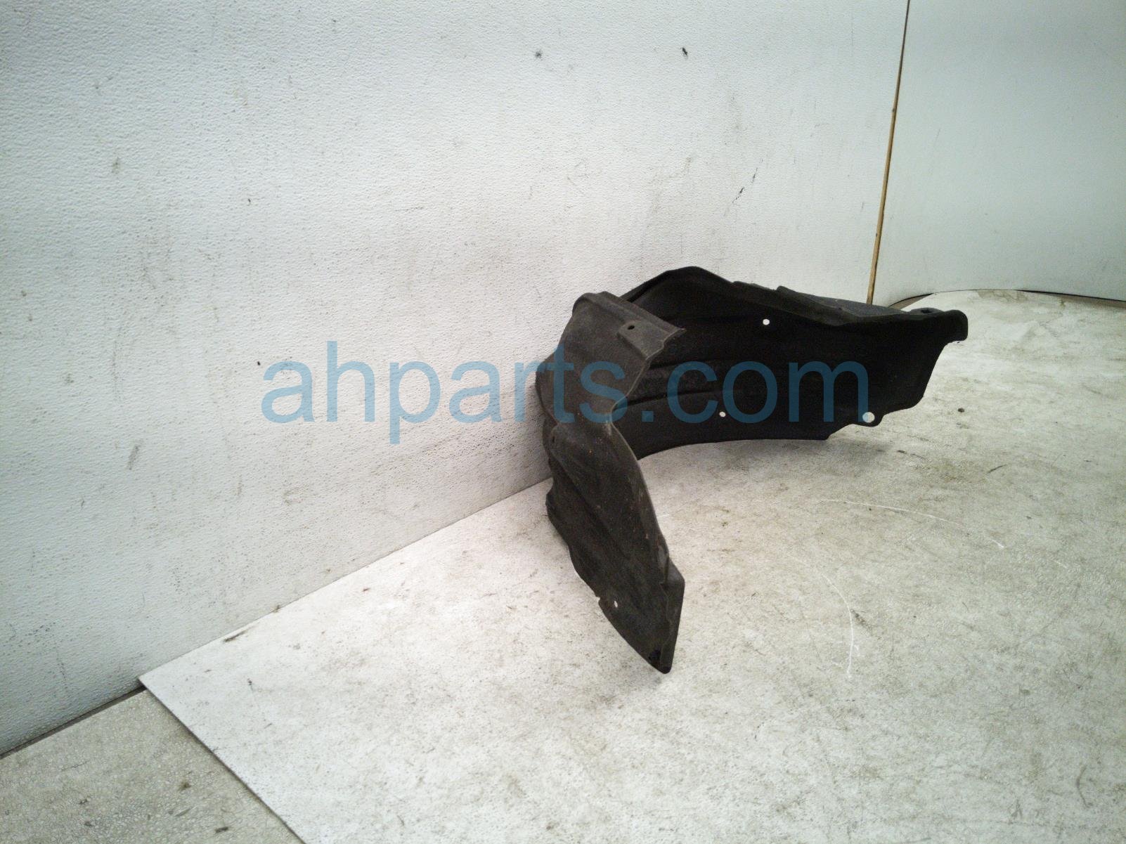 2022 Toyota Prius Rear Passenger Inner Fender Liner 65637 47060 Replacement 2022 Toyota Prius Rear Passenger Inner Fender Liner 65637 47060 Replacement thumbnail