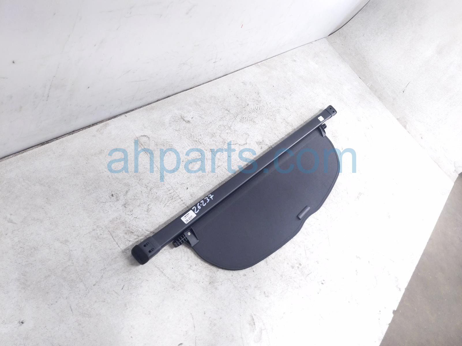 2020 Honda CR V Rear Cargo Tonneau Cover Black 84400 TLA A01ZA Replacement 2020 Honda CR V Rear Cargo Tonneau Cover Black 84400 TLA A01ZA Replacement thumbnail