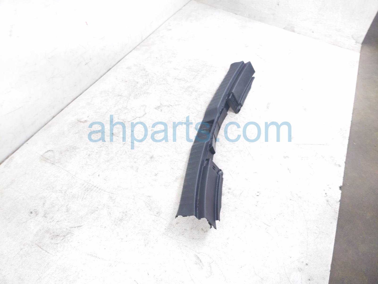 2020 Honda CR V Cargo Trunk Scuff Sill Trim Blk 84640 TLA A01ZA Replacement 2020 Honda CR V Cargo Trunk Scuff Sill Trim Blk 84640 TLA A01ZA Replacement thumbnail