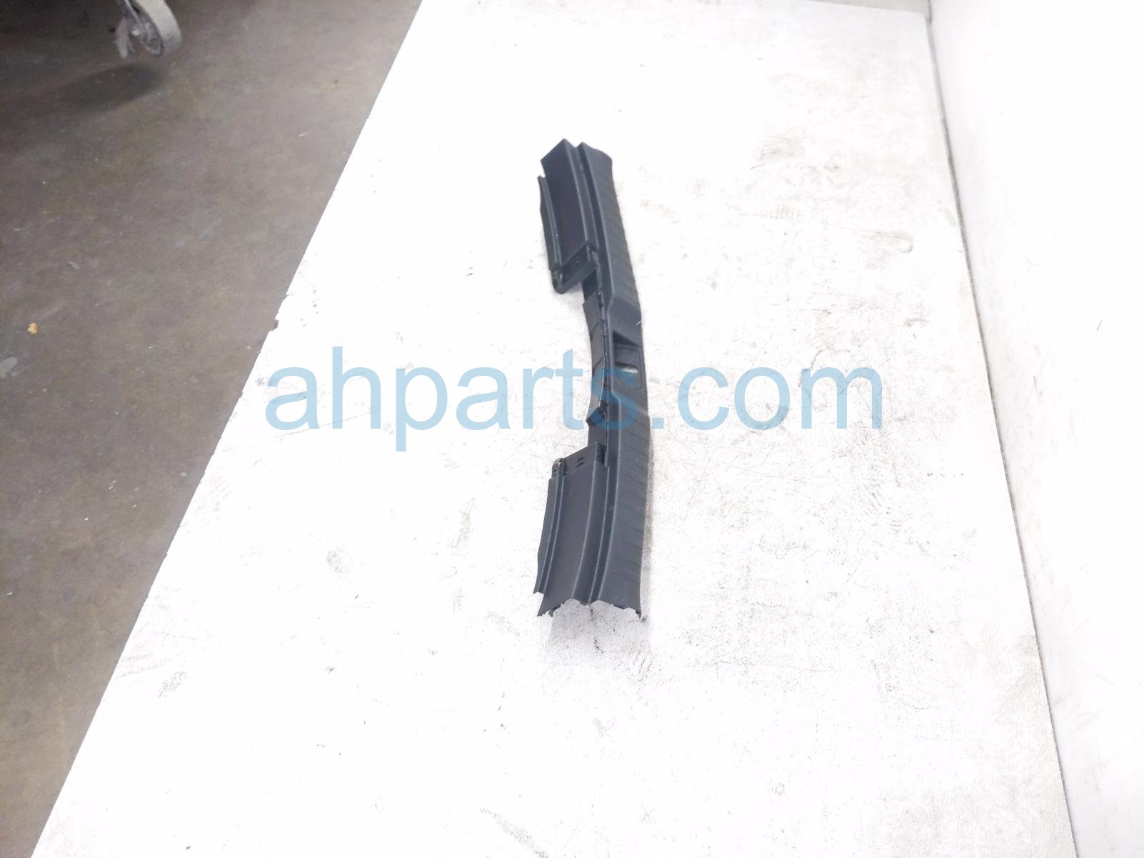 2020 Honda CR V Cargo Trunk Scuff Sill Trim Blk 84640 TLA A01ZA Replacement 2020 Honda CR V Cargo Trunk Scuff Sill Trim Blk 84640 TLA A01ZA Replacement thumbnail