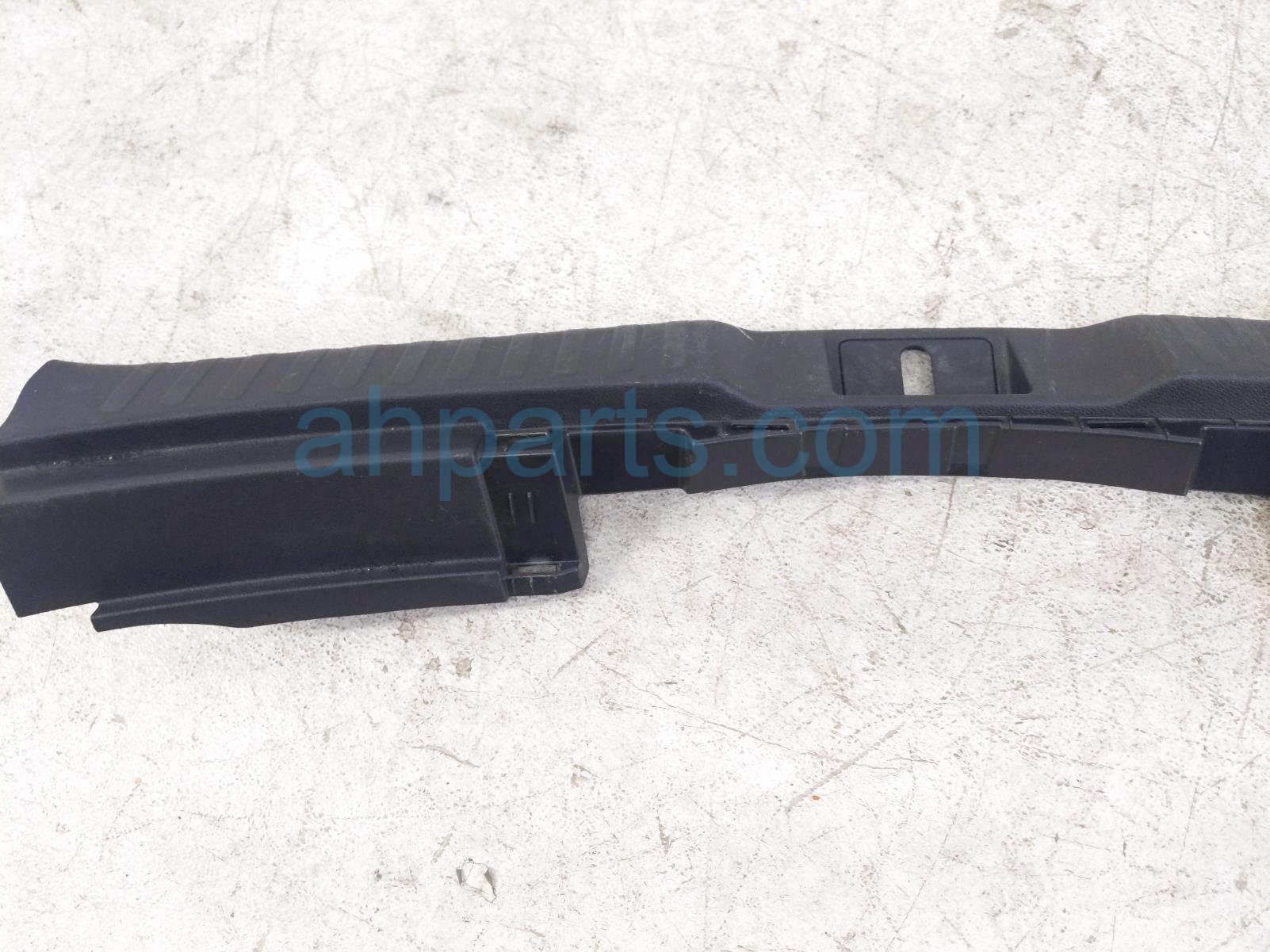 2020 Honda CR V Cargo Trunk Scuff Sill Trim Blk 84640 TLA A01ZA Replacement 2020 Honda CR V Cargo Trunk Scuff Sill Trim Blk 84640 TLA A01ZA Replacement thumbnail