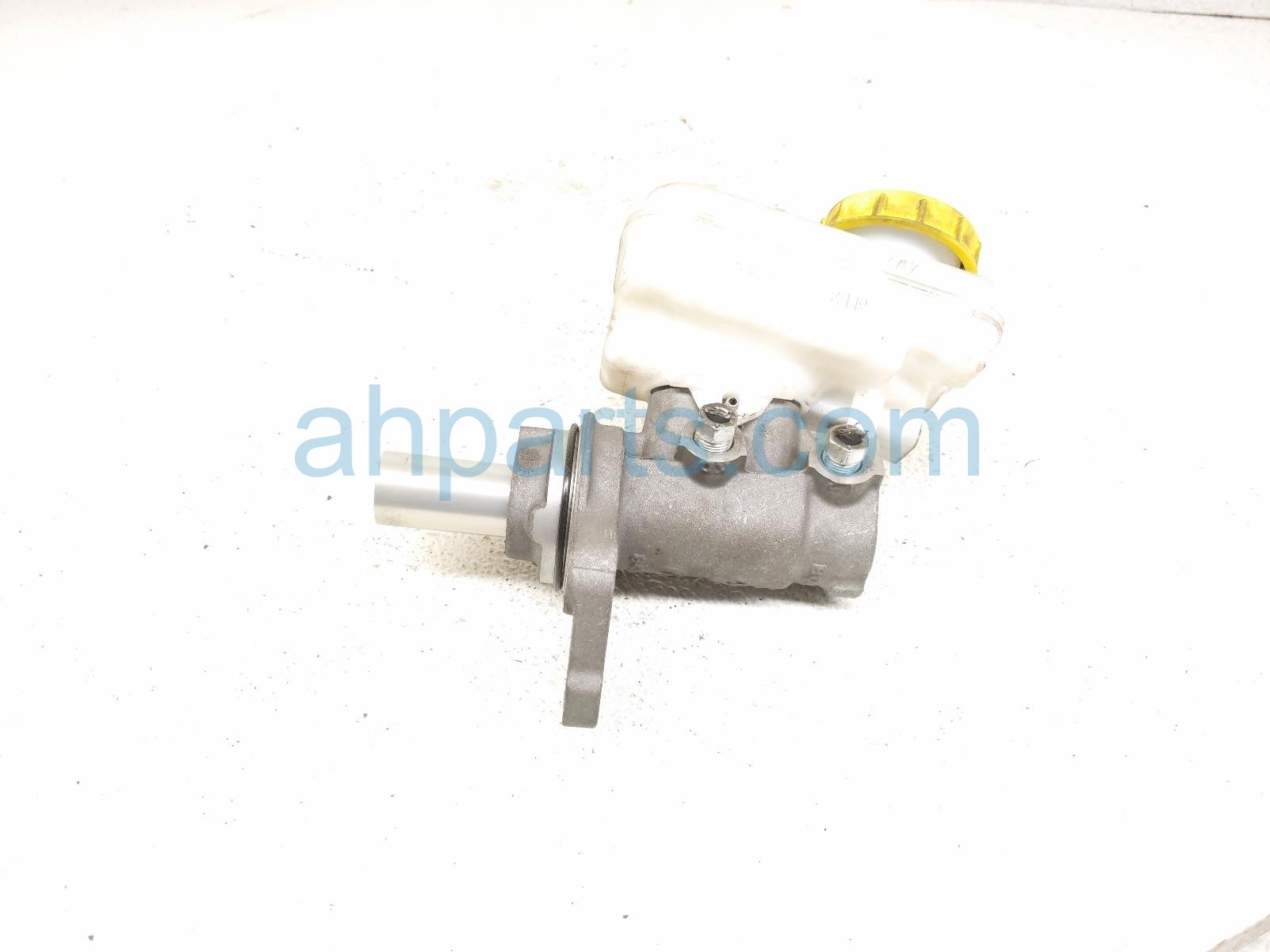 2025 Subaru Forester Brake Master Cylinder W/reservoir 26449SL040 Replacement 2025 Subaru Forester Brake Master Cylinder W/reservoir 26449SL040 Replacement thumbnail