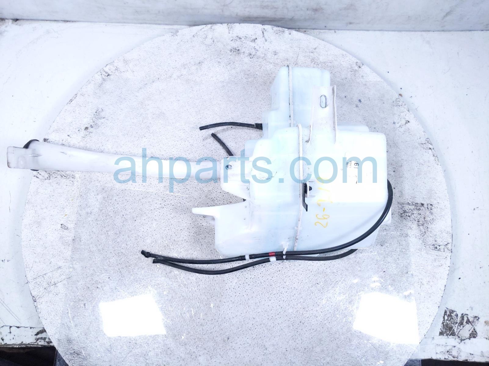 Toyota WINDSHIELD WASHER RESERVOIR TANK