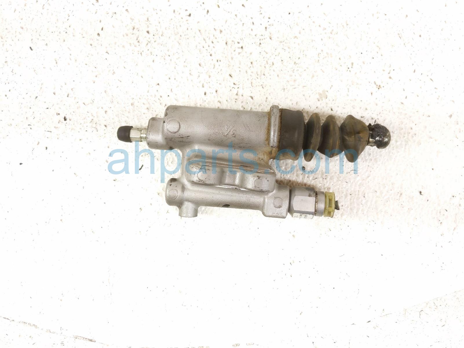 2025 Honda Civic Clutch Slave Cylinder M.t 1.5t 46930 3K0 H01 Replacement 2025 Honda Civic Clutch Slave Cylinder M.t 1.5t 46930 3K0 H01 Replacement thumbnail