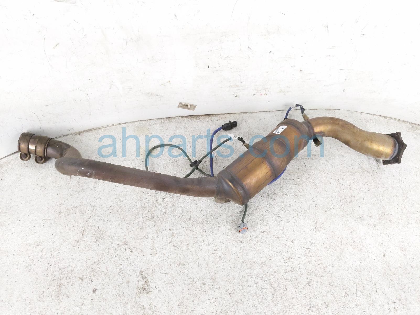 2011 Porsche Panamera Passenger Catalytic Converter 4.8l Awd 970 113 350 75 Replacement 2011 Porsche Panamera Passenger Catalytic Converter 4.8l Awd 970 113 350 75 Replacement thumbnail