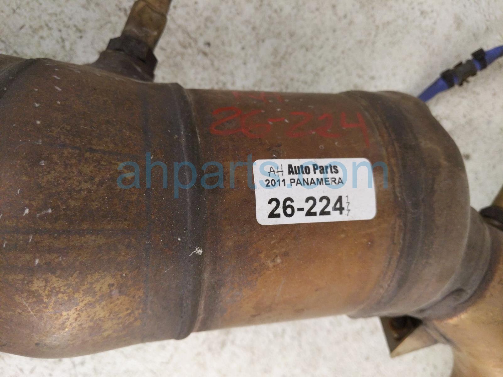 2011 Porsche Panamera Passenger Catalytic Converter 4.8l Awd 970 113 350 75 Replacement 2011 Porsche Panamera Passenger Catalytic Converter 4.8l Awd 970 113 350 75 Replacement thumbnail